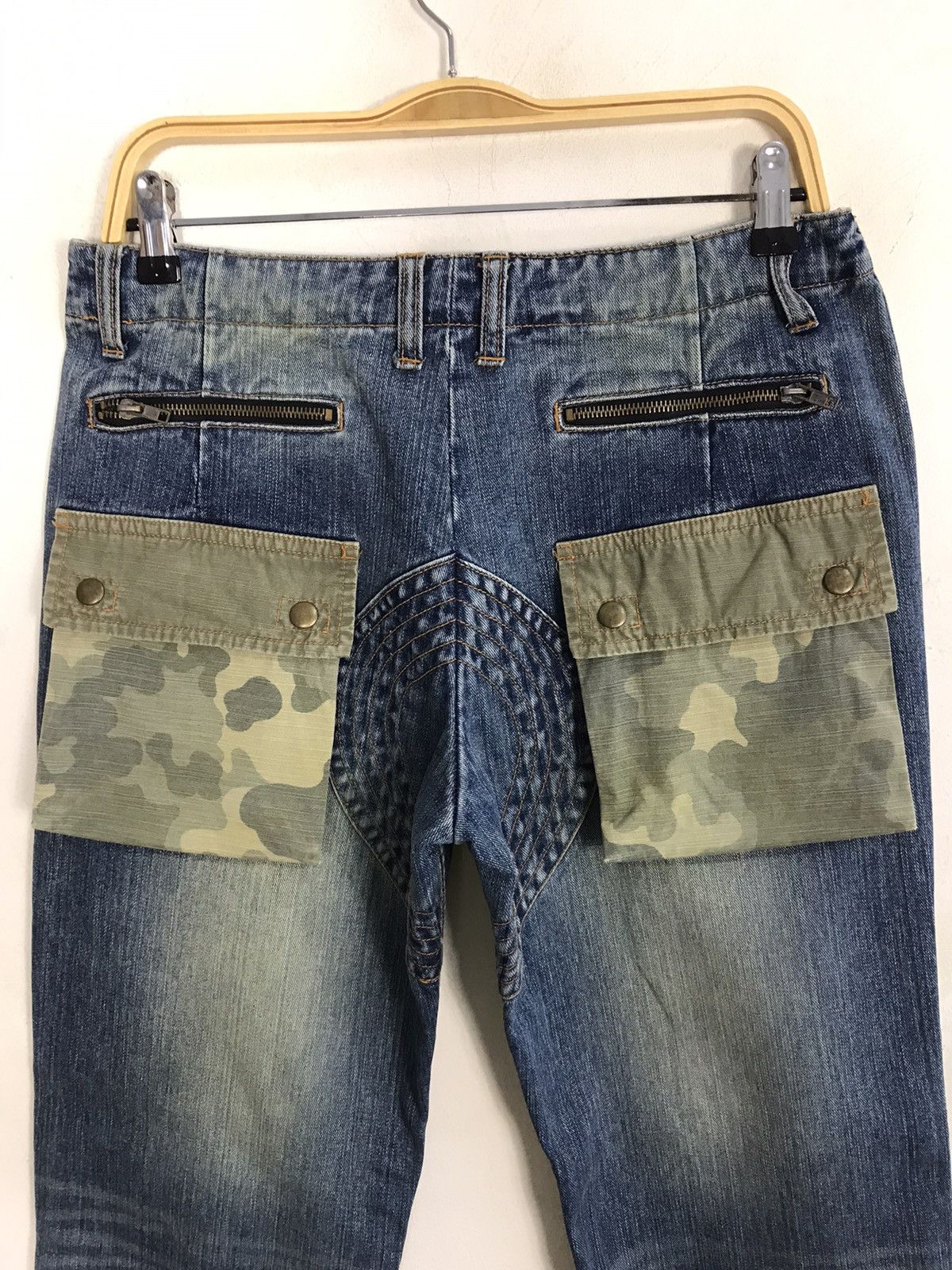 Japanese Brand Vintage Exhibitionist Pocket camouflage Design Jeans Size US 32 / EU 48 - 9 Thumbnail