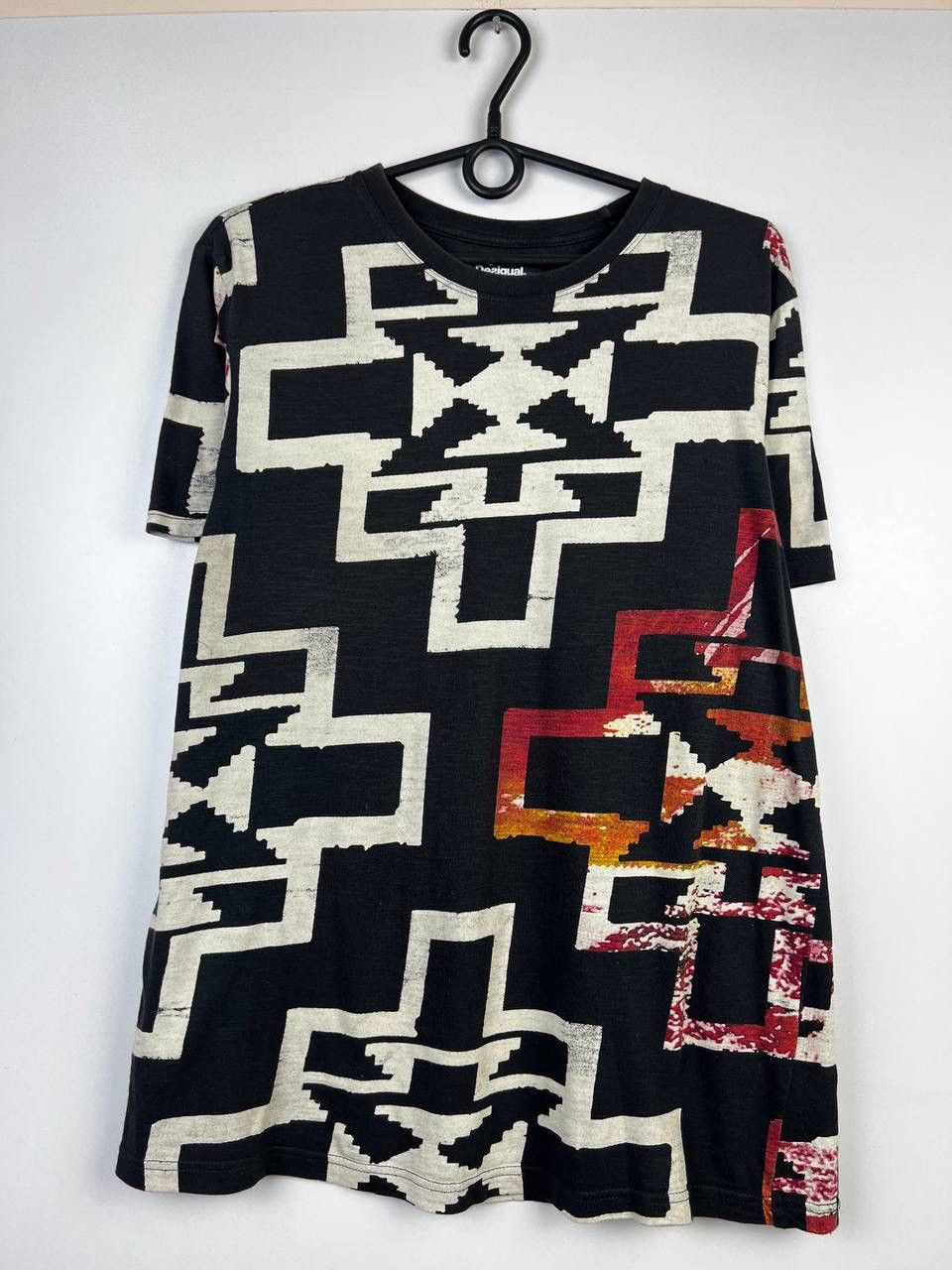 Desigual Desigual crazy t-shirt size L Size US L / EU 52-54 / 3 - 1 Thumbnail