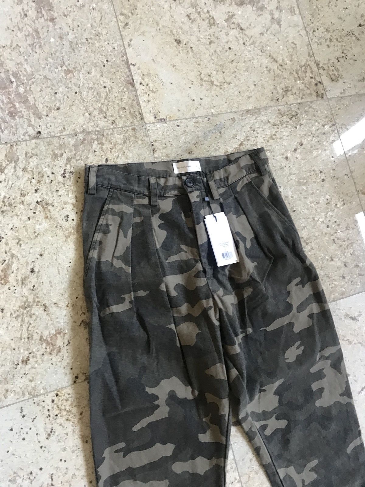 Faith Connexion Camo Pleated Army Khaki Pants Size US 30 / EU 46 - 4 Thumbnail