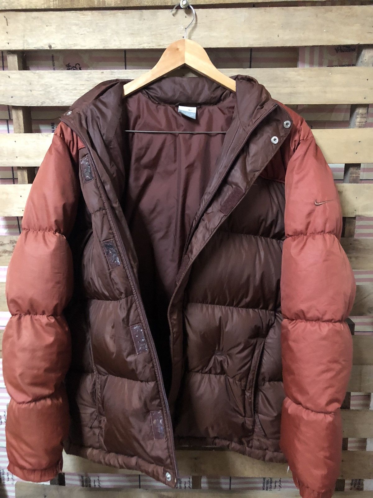 Nike Nike Small Swoosh Embroidery Puffer Jacket Nice Colour Size US XL / EU 56 / 4 - 3 Thumbnail