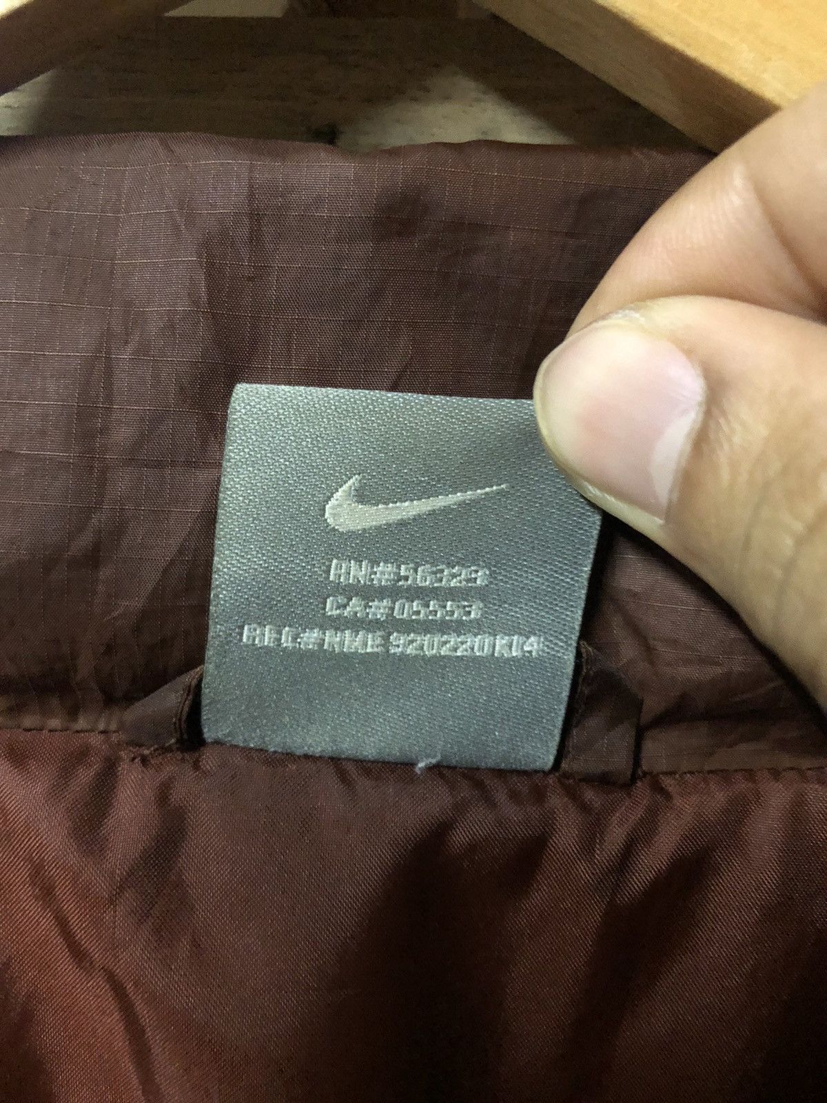 Nike Nike Small Swoosh Embroidery Puffer Jacket Nice Colour Size US XL / EU 56 / 4 - 13 Thumbnail