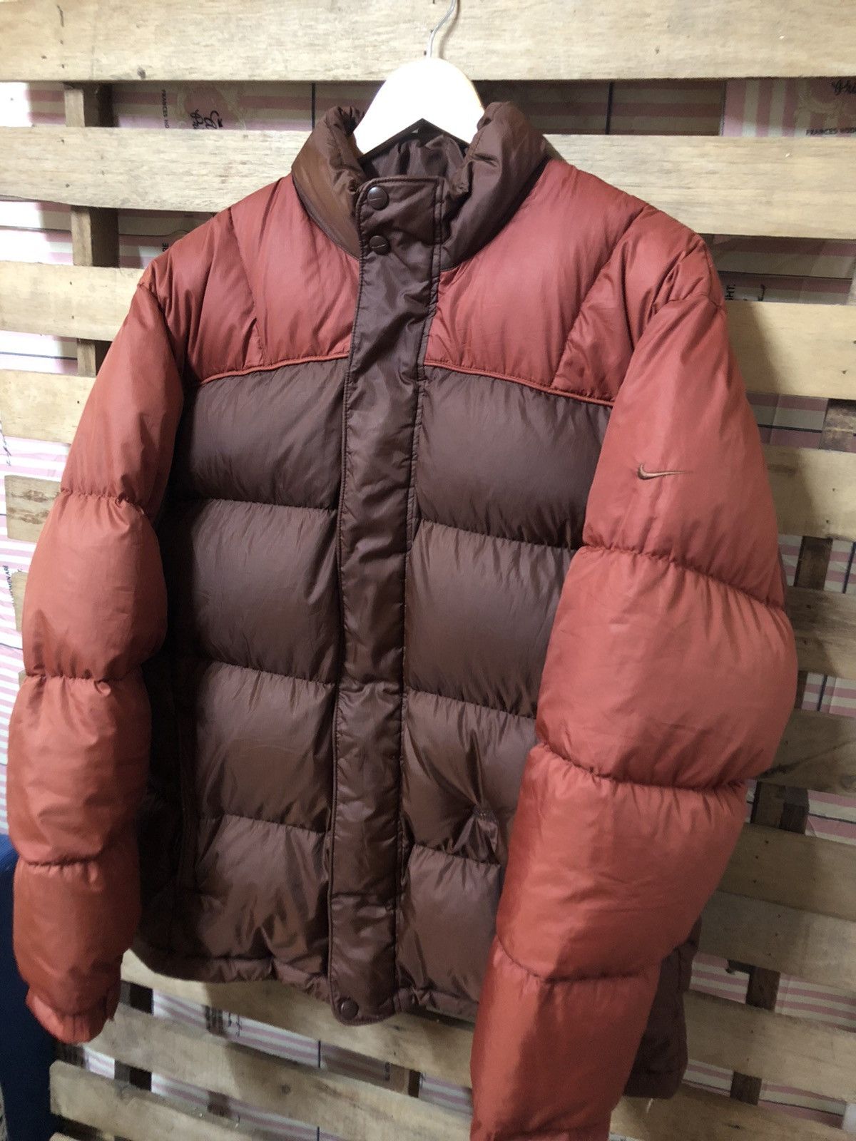 Nike Nike Small Swoosh Embroidery Puffer Jacket Nice Colour Size US XL / EU 56 / 4 - 5 Thumbnail