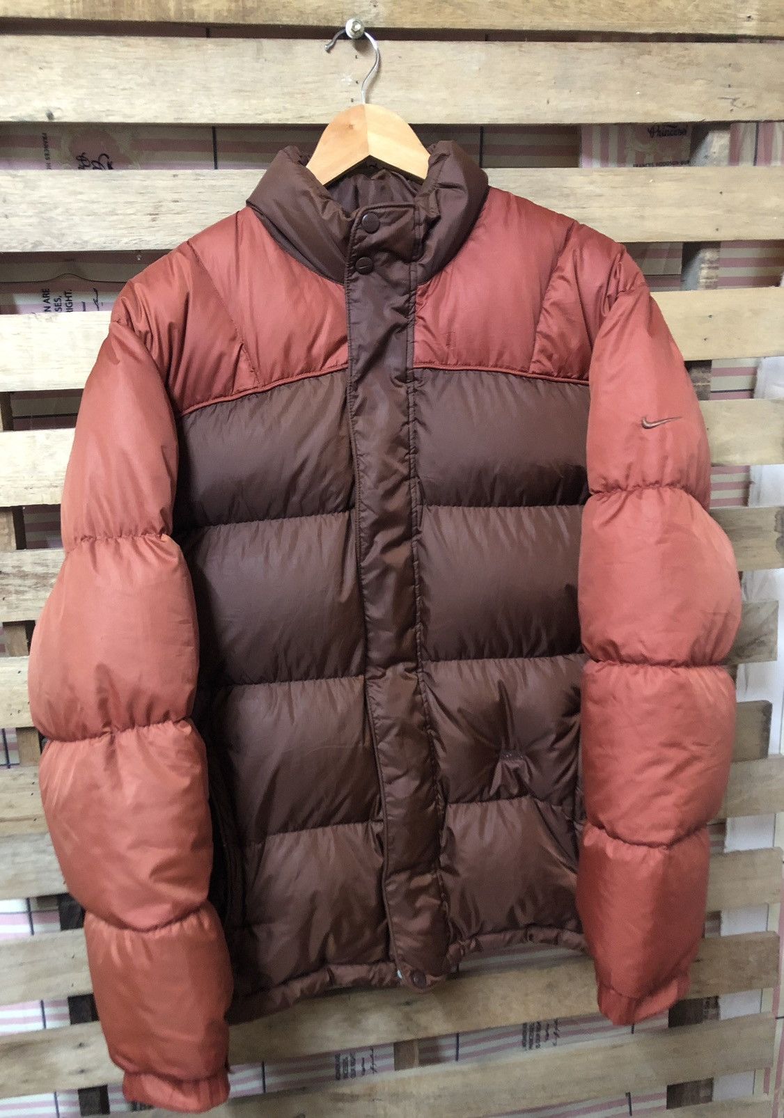 Nike Nike Small Swoosh Embroidery Puffer Jacket Nice Colour Size US XL / EU 56 / 4 - 4 Thumbnail