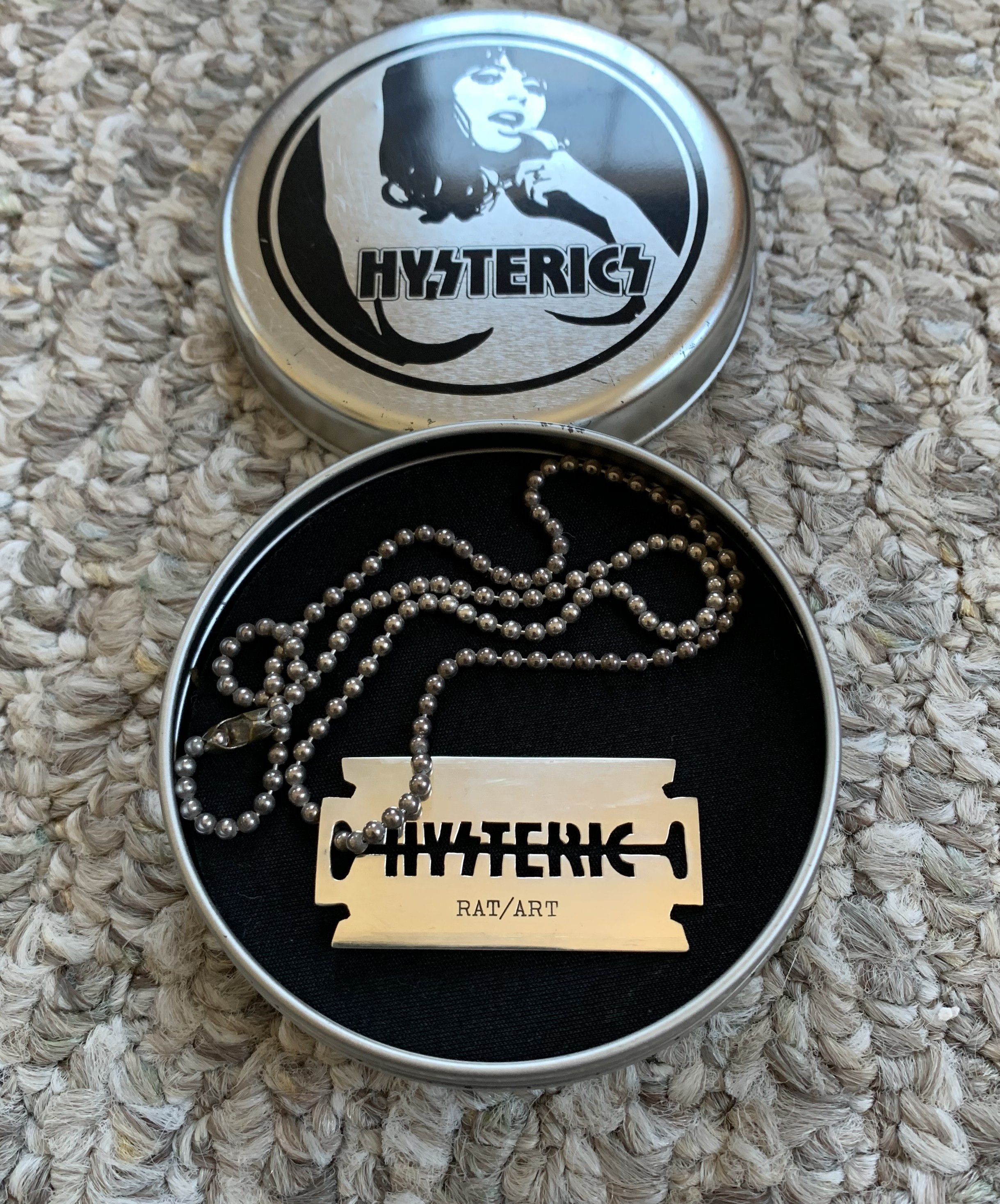 Hysteric Glamour Hysteric Glamour Sterling Silver Razor Blade Necklace + Case Size ONE SIZE - 1 Thumbnail