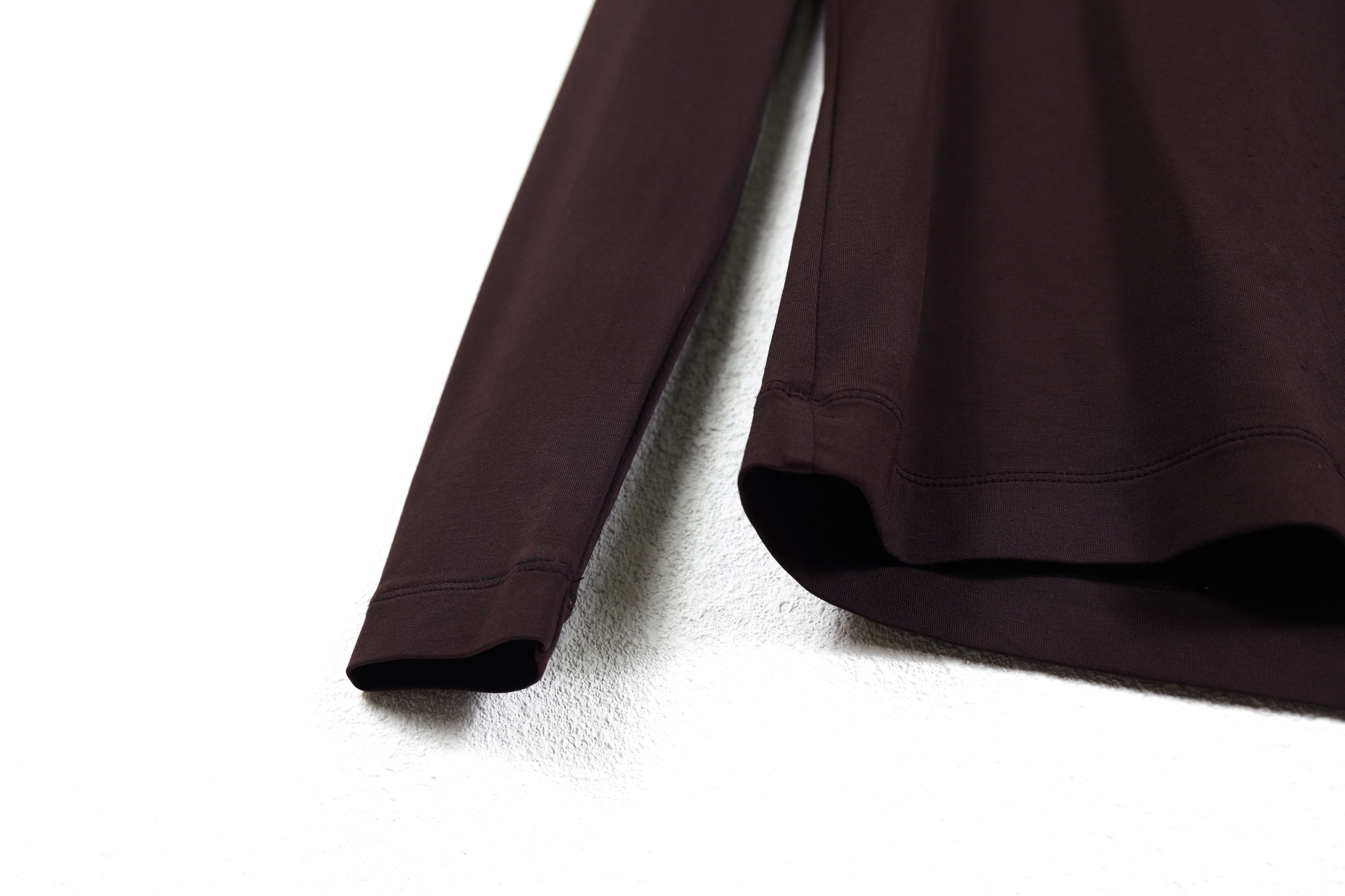 Issey Miyake Vintage Issey Miyake Dark Burgundy Long Sleeve T-shirt Tee Size M / US 6-8 / IT 42-44 - 4 Thumbnail