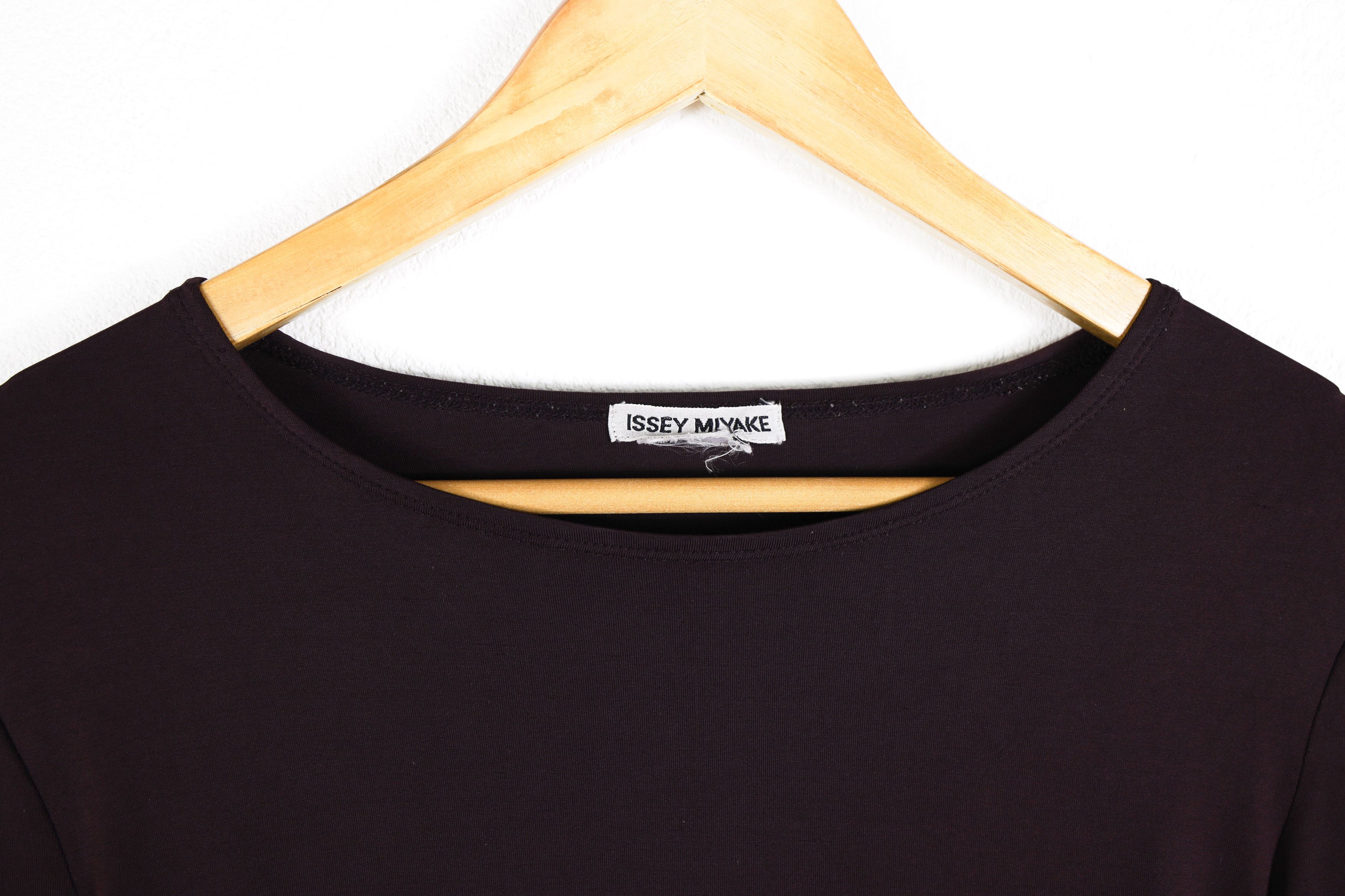 Issey Miyake Vintage Issey Miyake Dark Burgundy Long Sleeve T-shirt Tee Size M / US 6-8 / IT 42-44 - 6 Thumbnail