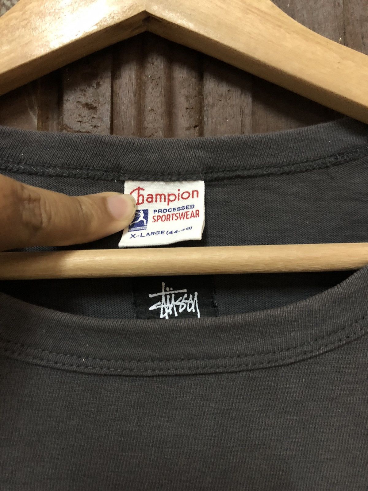 Champion × Stussy × Vintage Vintage Stussy X Champion Spellout Very Rare Tee Shirt Size US XL / EU 56 / 4 - 4 Thumbnail