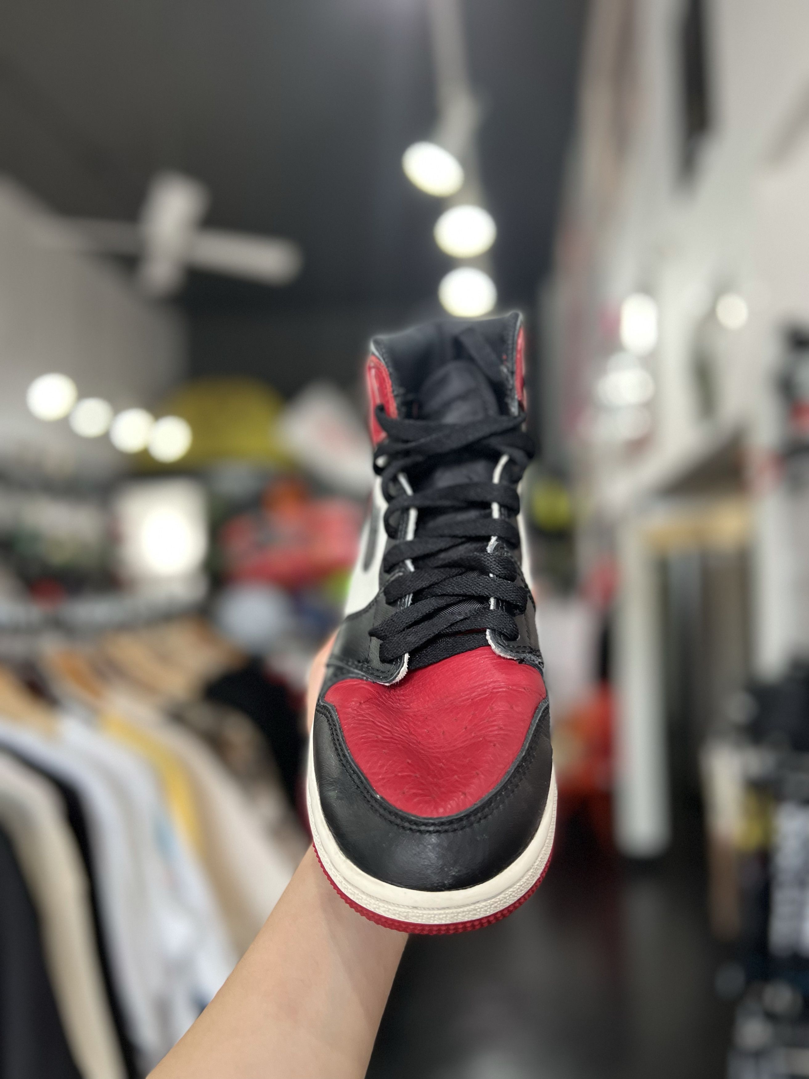Jordan Brand Jordan 1 Bred Toe sz. 7Y Size US 7 / EU 40 - 2 Thumbnail