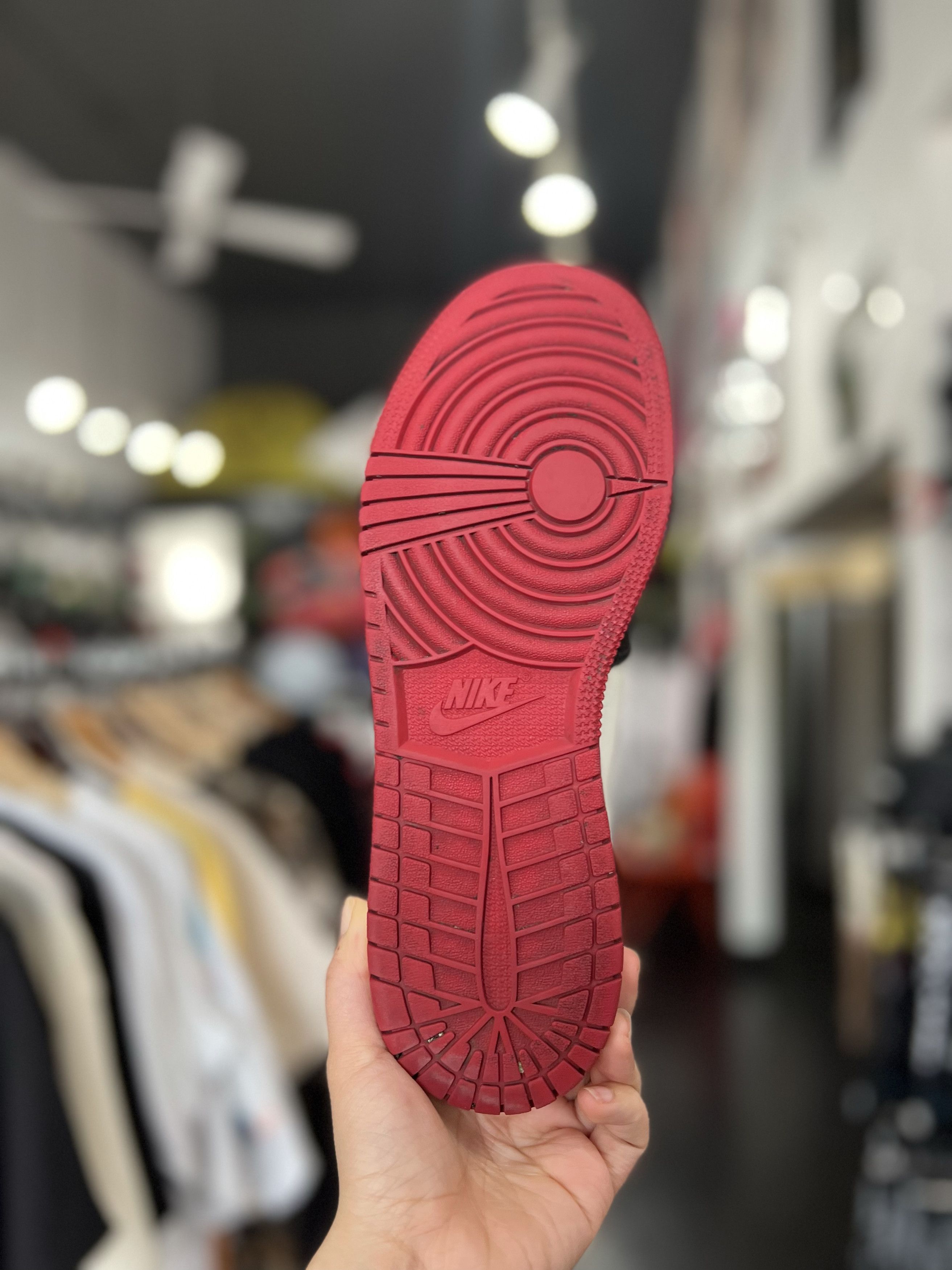 Jordan Brand Jordan 1 Bred Toe sz. 7Y Size US 7 / EU 40 - 6 Thumbnail