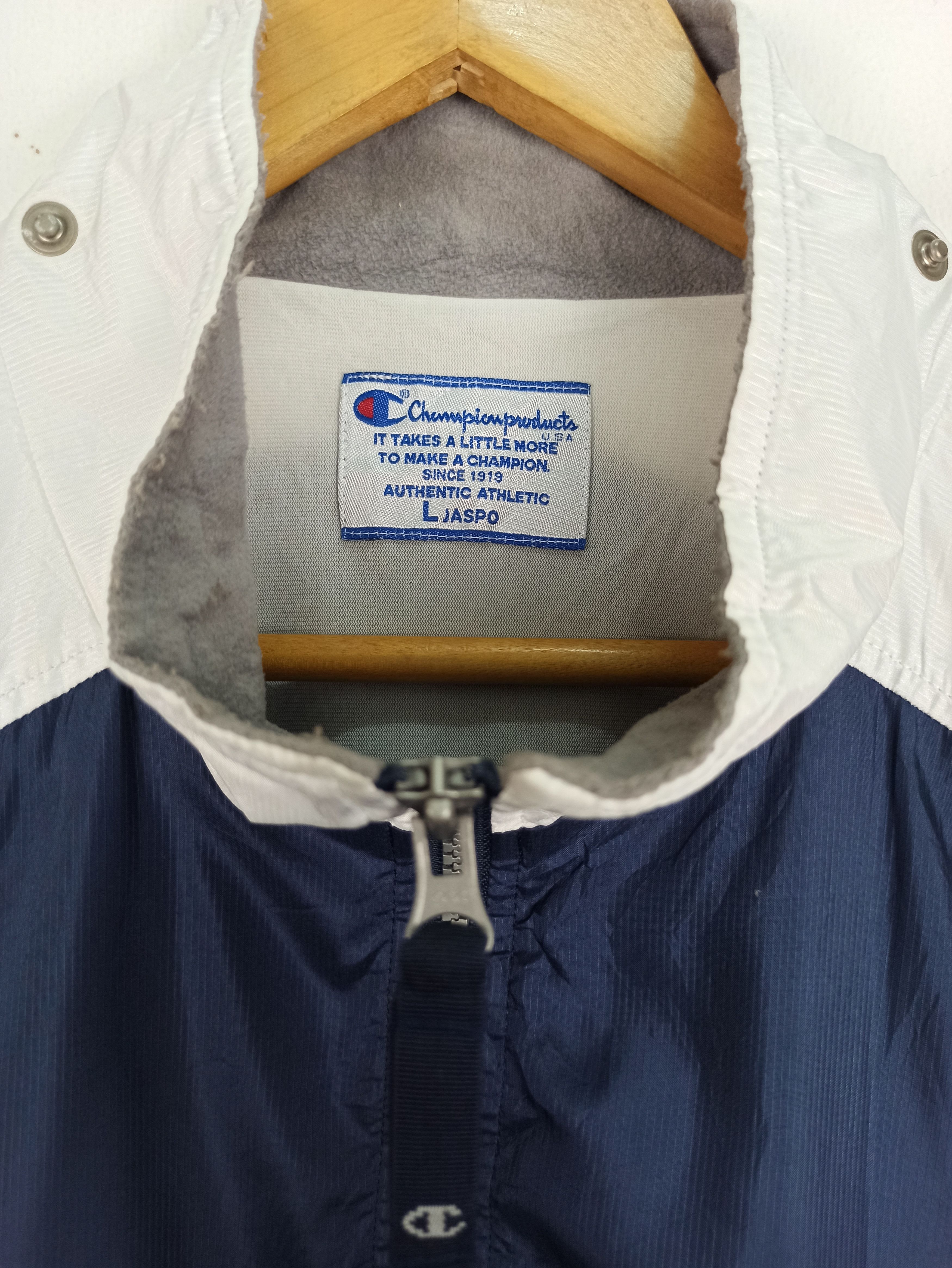Champion Vintage ChampionProducts Jacket Windbreaker (c38) Size US L / EU 52-54 / 3 - 4 Thumbnail