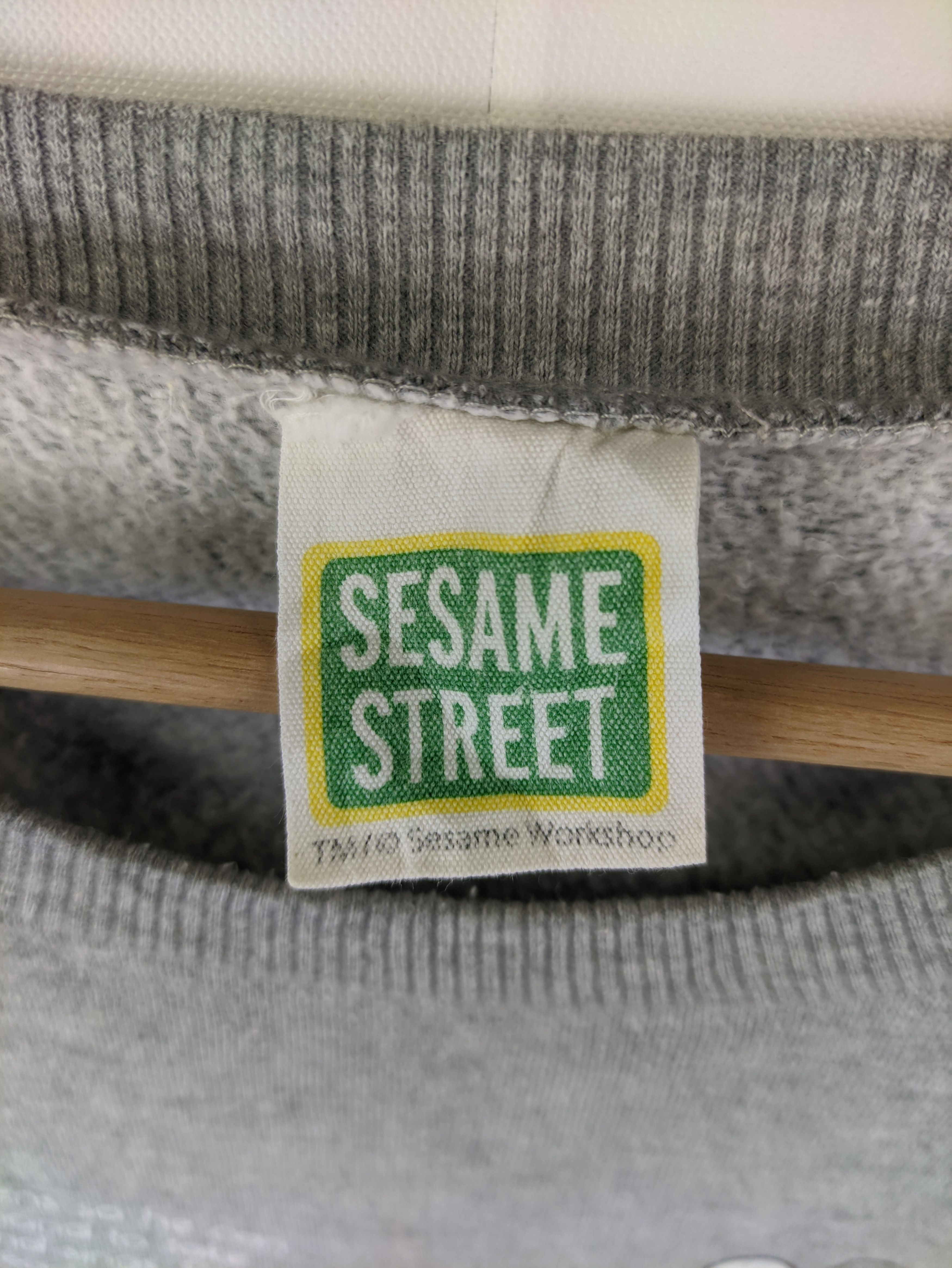 Japanese Brand Steals🔥Sweatshirt Pullover by Sesame Street Size US M / EU 48-50 / 2 - 3 Thumbnail