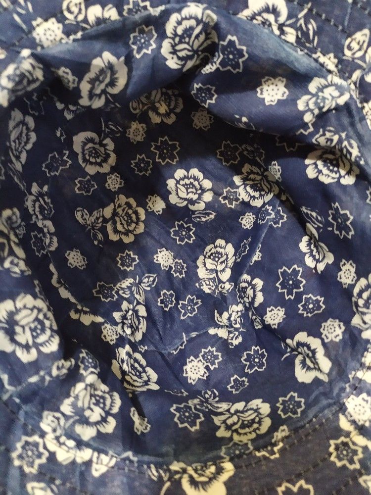 Indigo × Japanese Brand 🔥Japanese Reversible Bucket hats Indigo Floral designs Size ONE SIZE - 9 Thumbnail