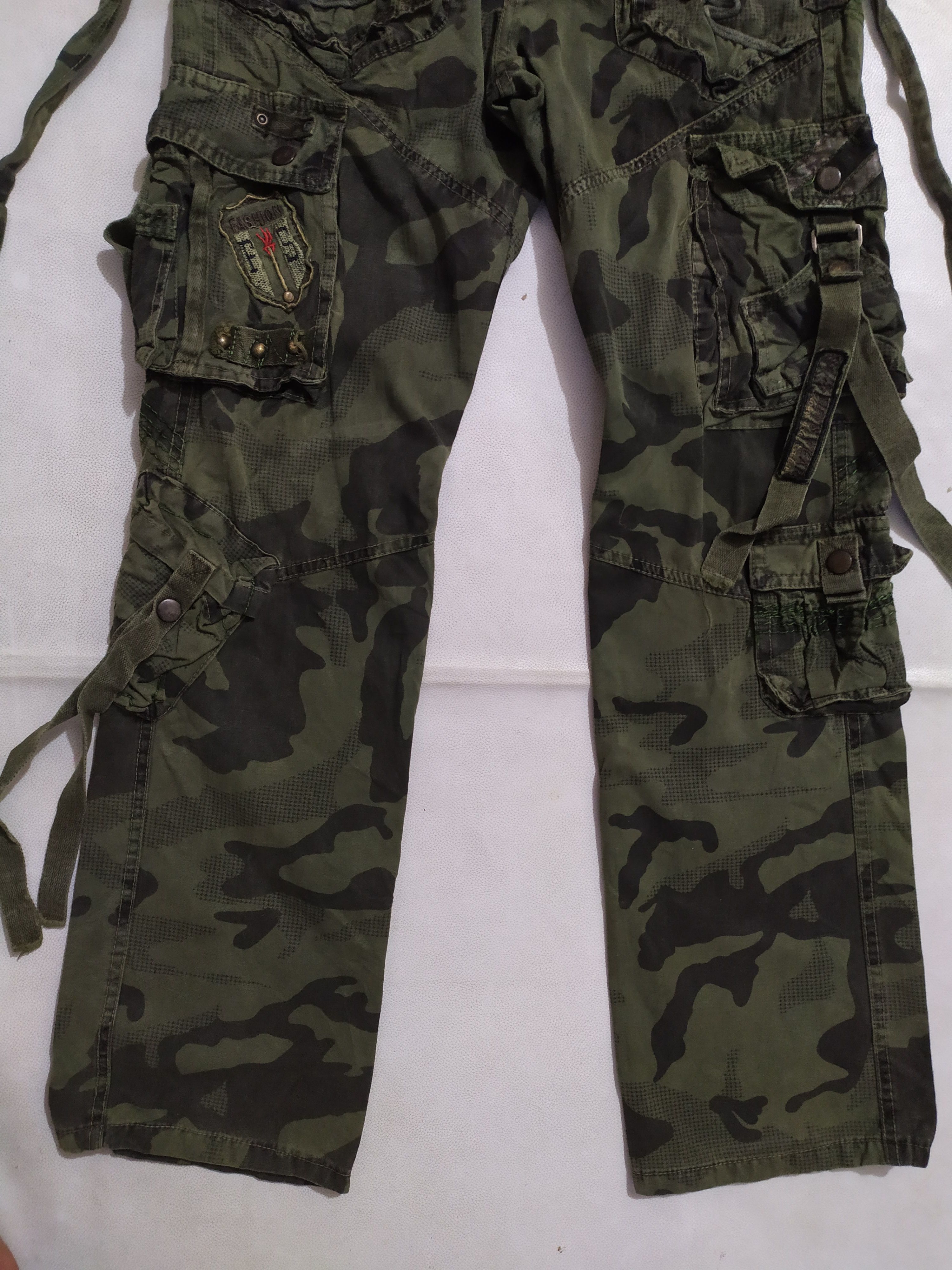 Japanese Brand 🔥Bapai Multipocket Tactical Cargo Camo Pants Size US 28 / EU 44 - 3 Thumbnail