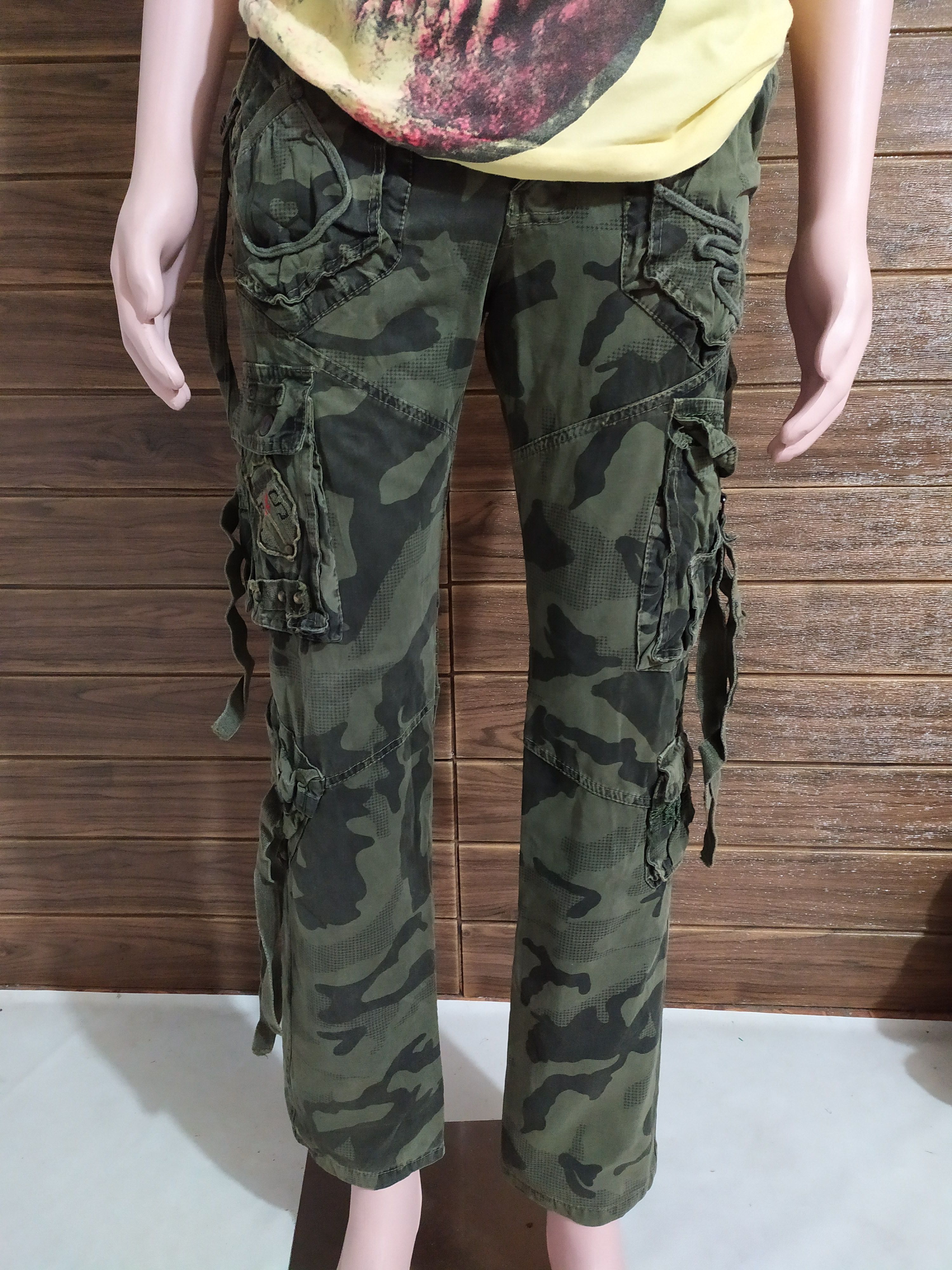 Japanese Brand 🔥Bapai Multipocket Tactical Cargo Camo Pants Size US 28 / EU 44 - 13 Thumbnail
