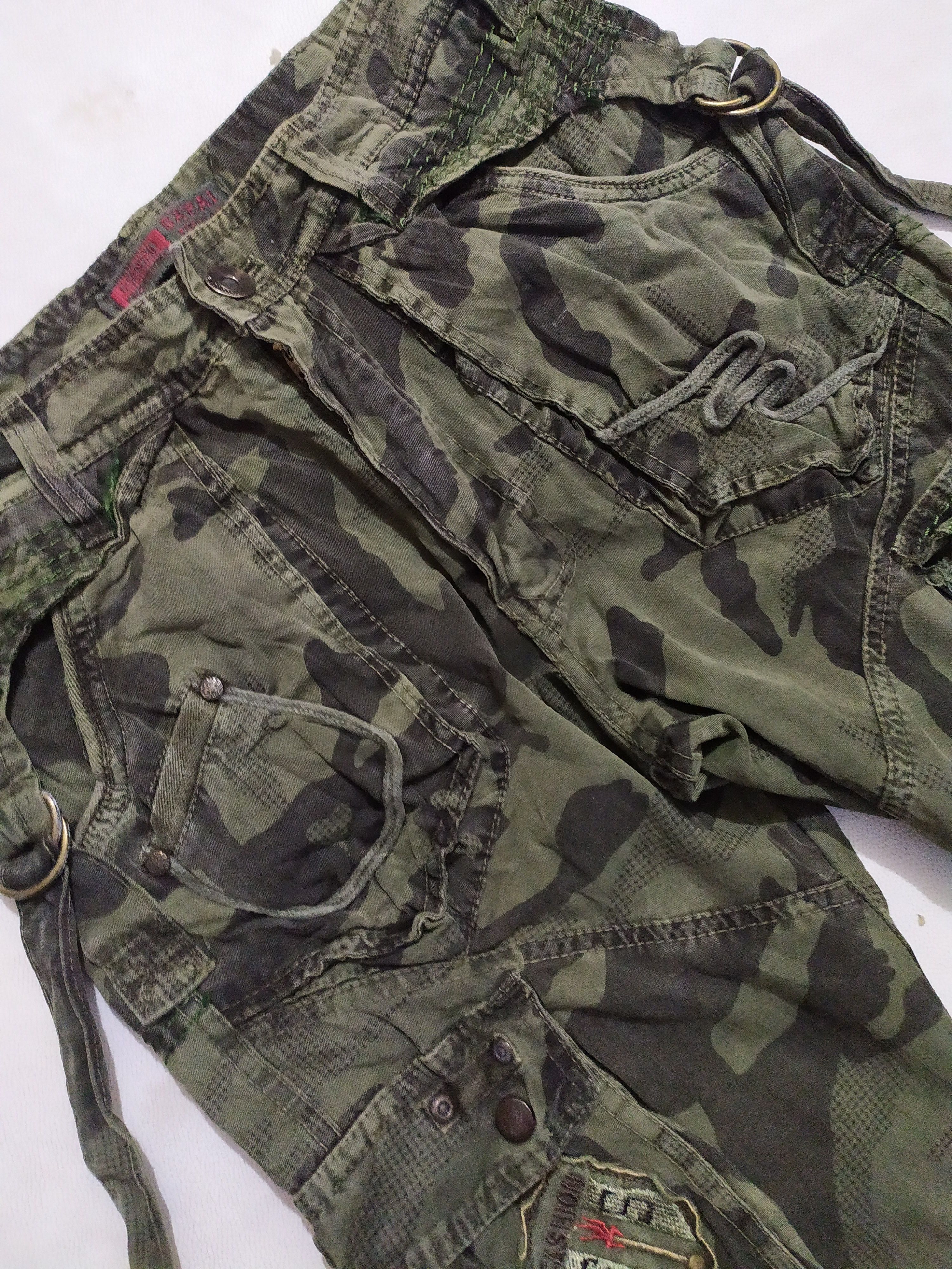 Japanese Brand 🔥Bapai Multipocket Tactical Cargo Camo Pants Size US 28 / EU 44 - 4 Thumbnail