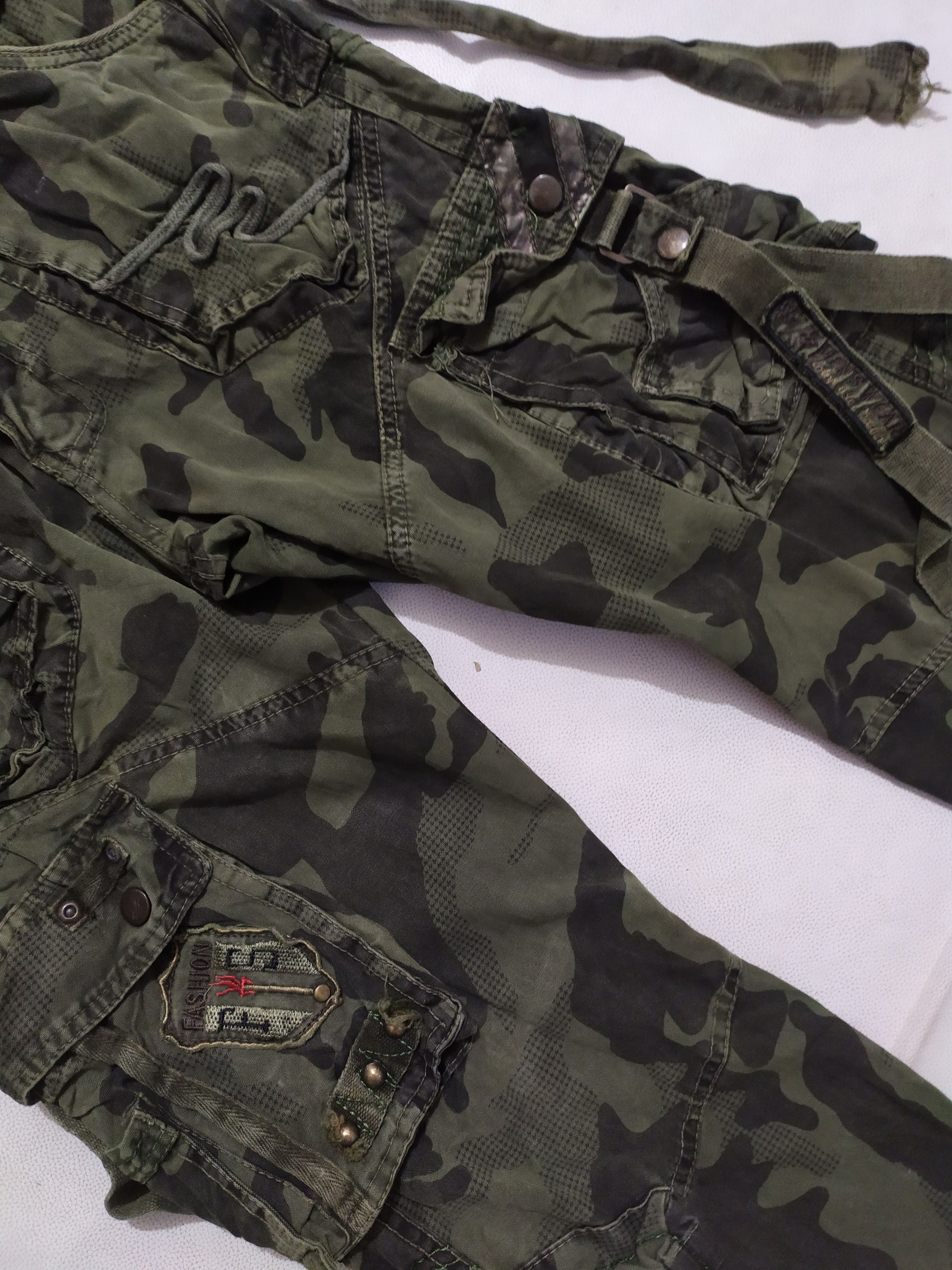 Japanese Brand 🔥Bapai Multipocket Tactical Cargo Camo Pants Size US 28 / EU 44 - 5 Thumbnail