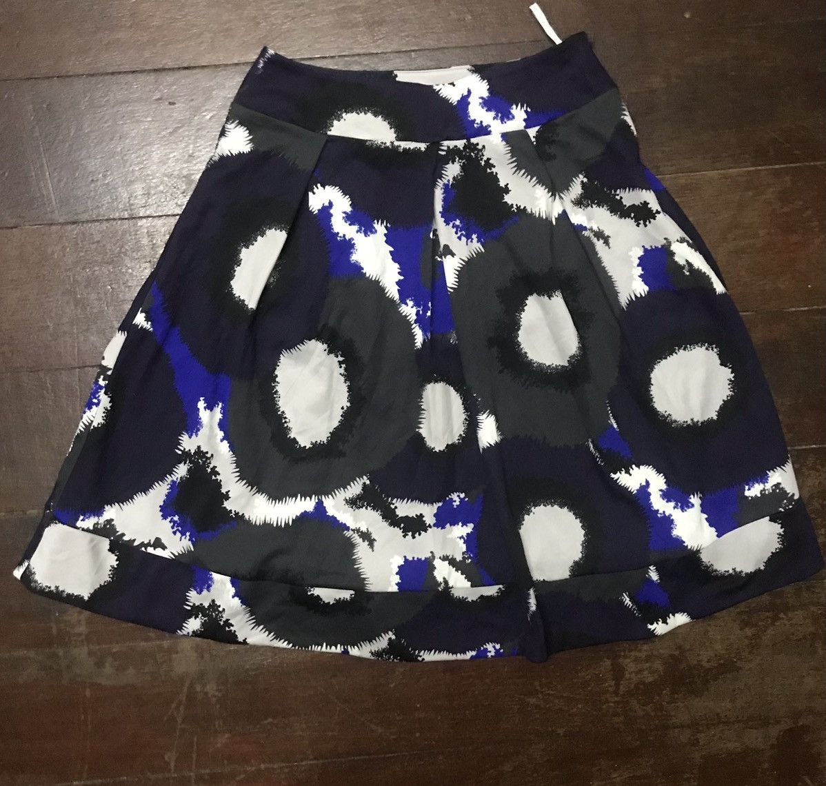 Japanese Brand Nove spazio skirt art multicolor design Size 26" / US 2 / IT 38 - 7 Thumbnail