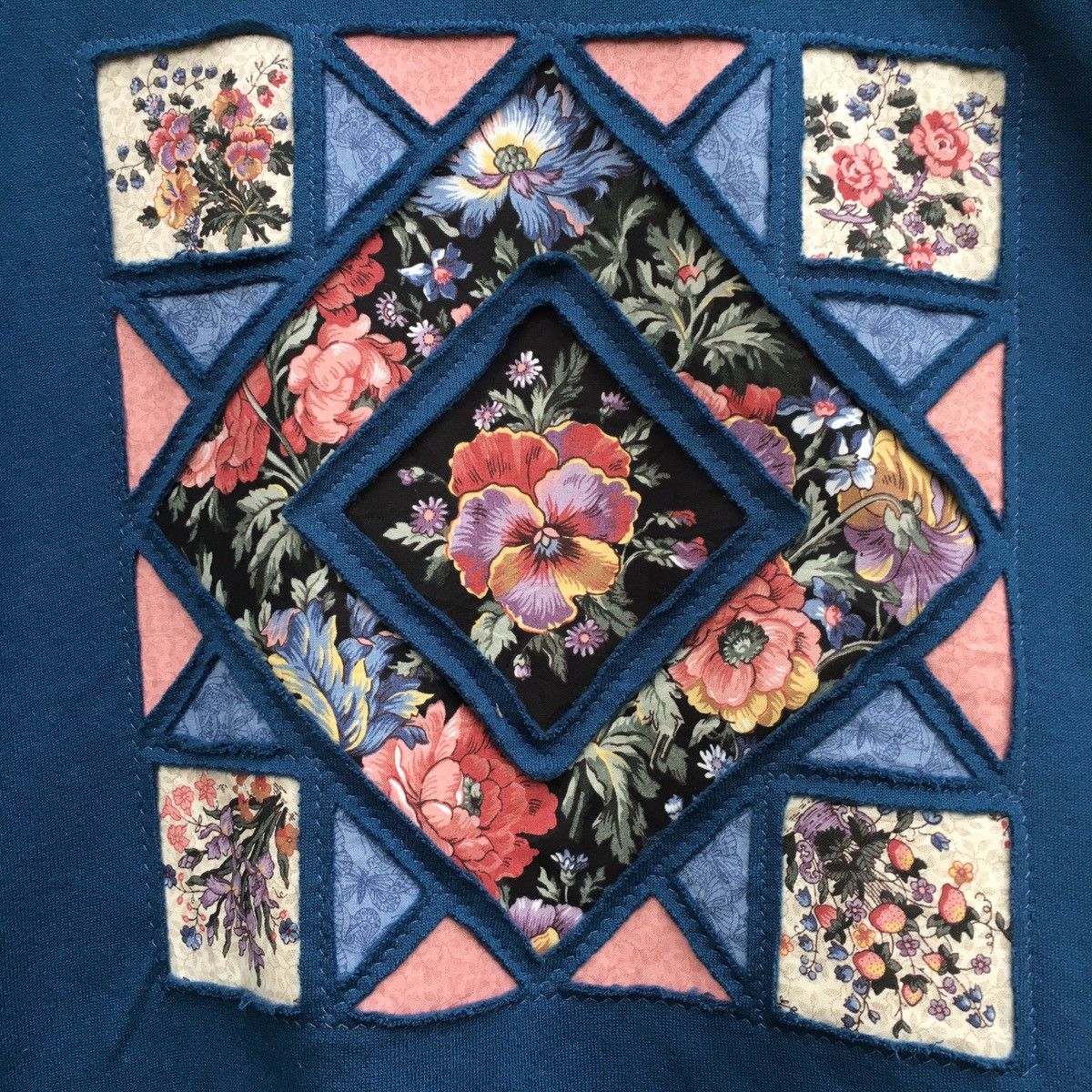 Tultex Vintage Tultex Flower Patchwork Crewneck Sweatshirt Size XL / US 12-14 / IT 48-50 - 5 Thumbnail