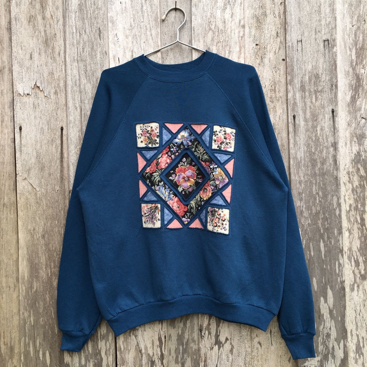 Tultex Vintage Tultex Flower Patchwork Crewneck Sweatshirt Size XL / US 12-14 / IT 48-50 - 1 Thumbnail