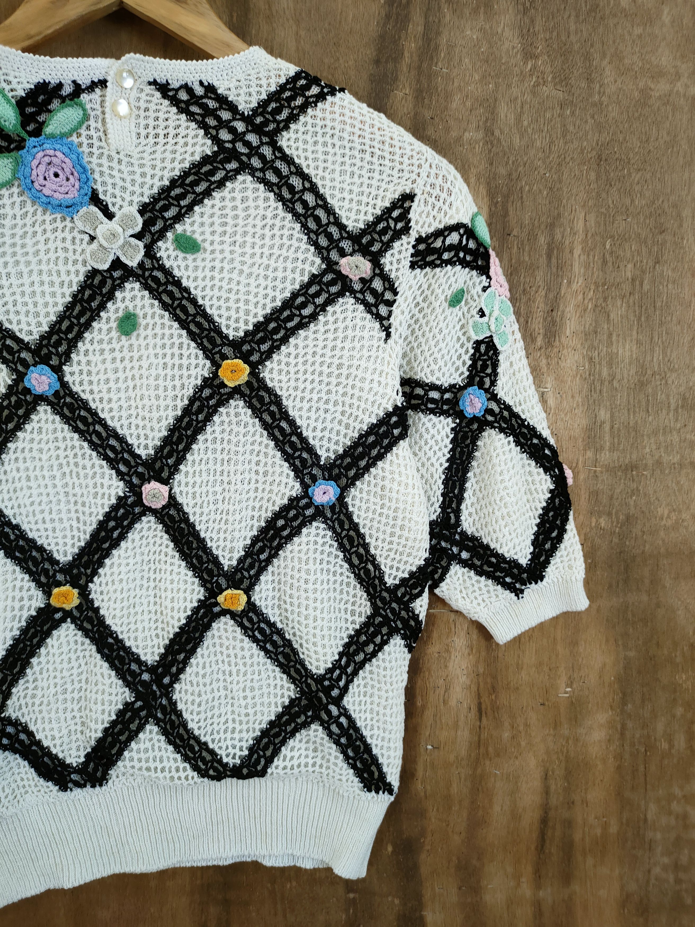 Japanese Brand D Royal City flower mesh net knitwear japan #46-978 Size S / US 4 / IT 40 - 9 Thumbnail
