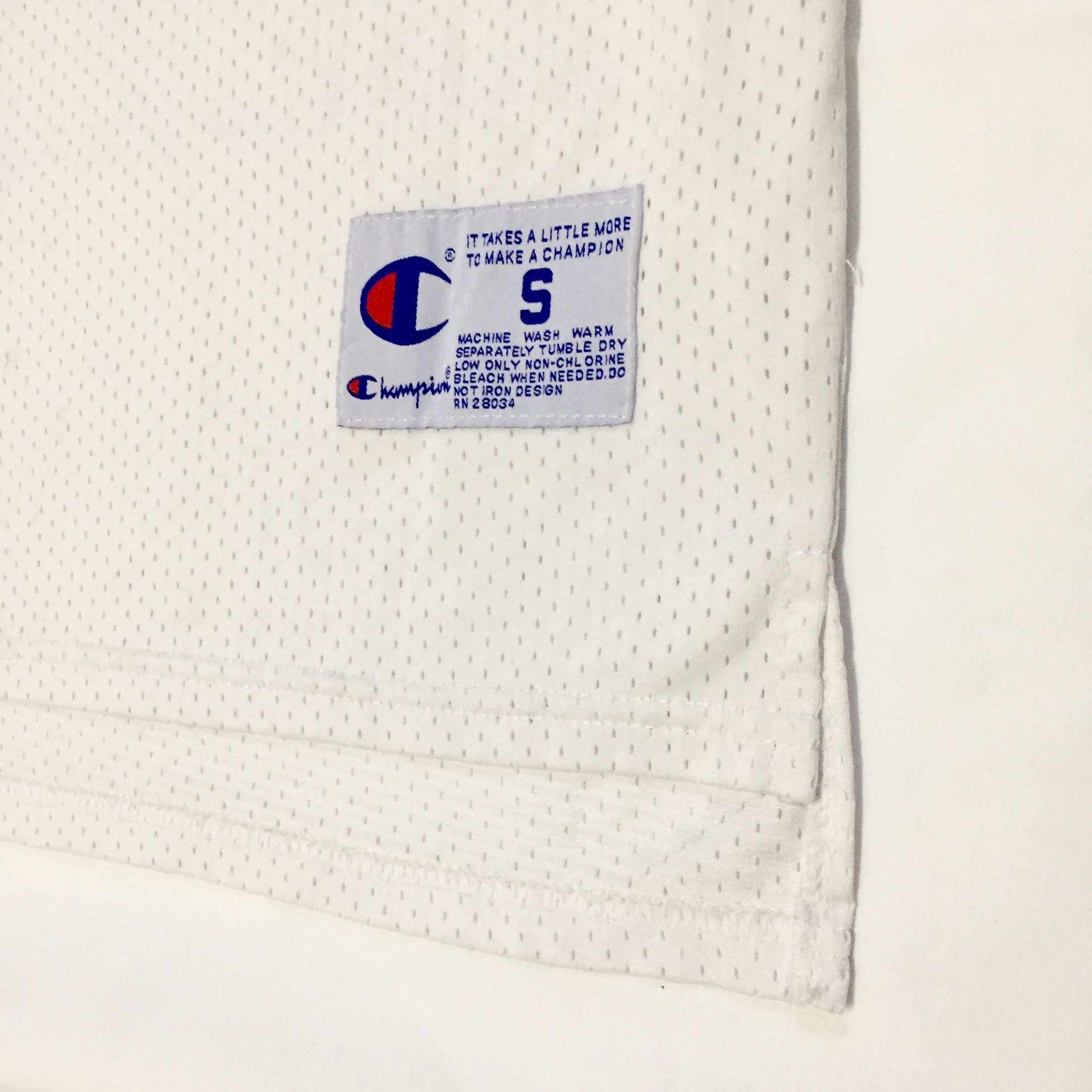 Vintage VINTAGE CHAMPION SPACE JAM TUNE SQUAD BUGS BUNNY JERSEY Size US S / EU 44-46 / 1 - 6 Thumbnail
