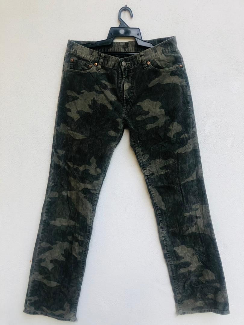 Image of Vintage Uniqlo Camoflage Japanese Designer Fashion Style, Men's (Size 31)