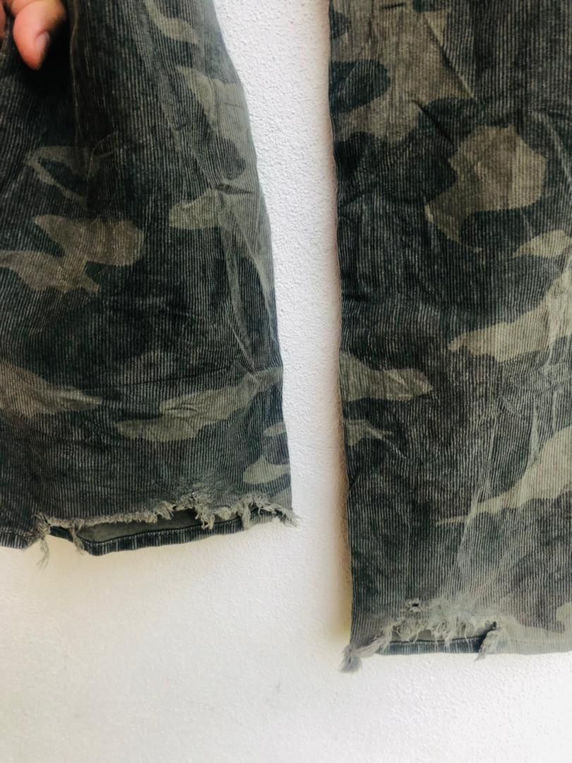 Japanese Brand × Vintage Vintage Uniqlo Camoflage Japanese Designer Fashion Style Size US 31 - 8 Thumbnail