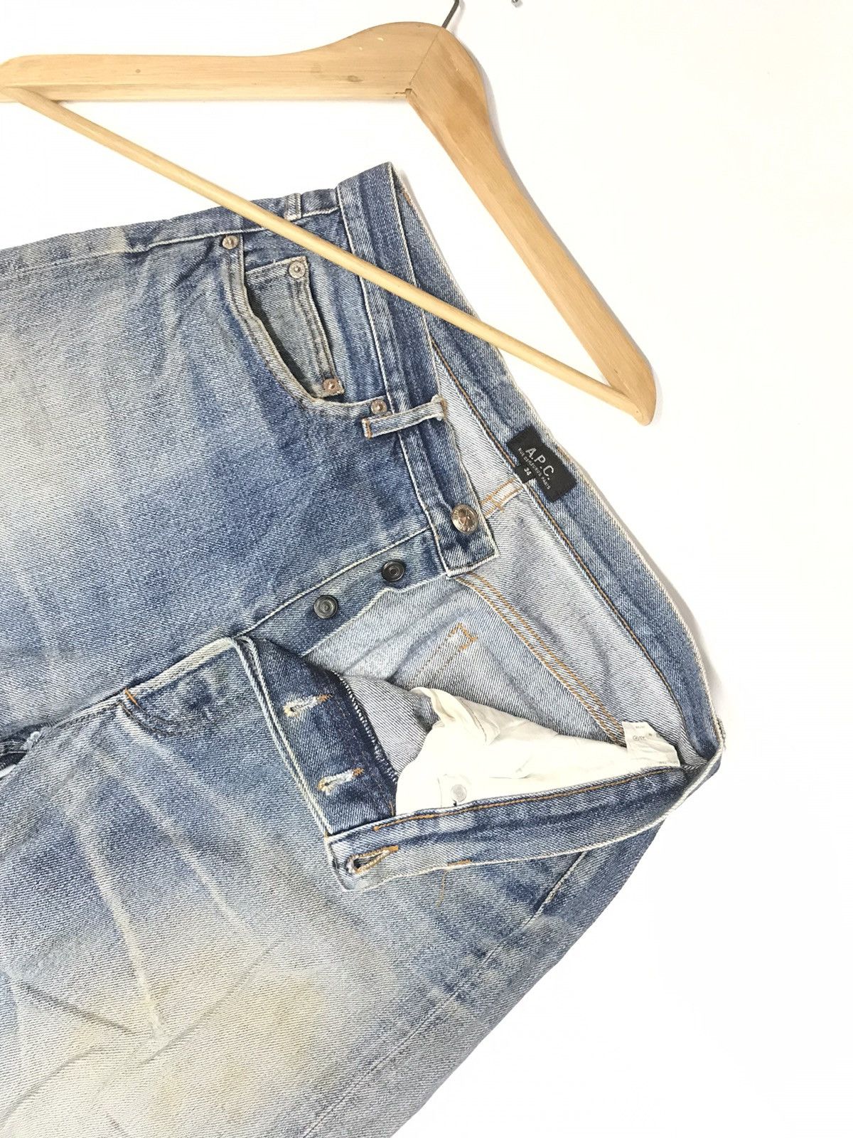 A.P.C. × Vintage VINTAGE SELVAGE A.P.C BLUE WASH DISTRESSED DENIM Size US 32 / EU 48 - 7 Thumbnail