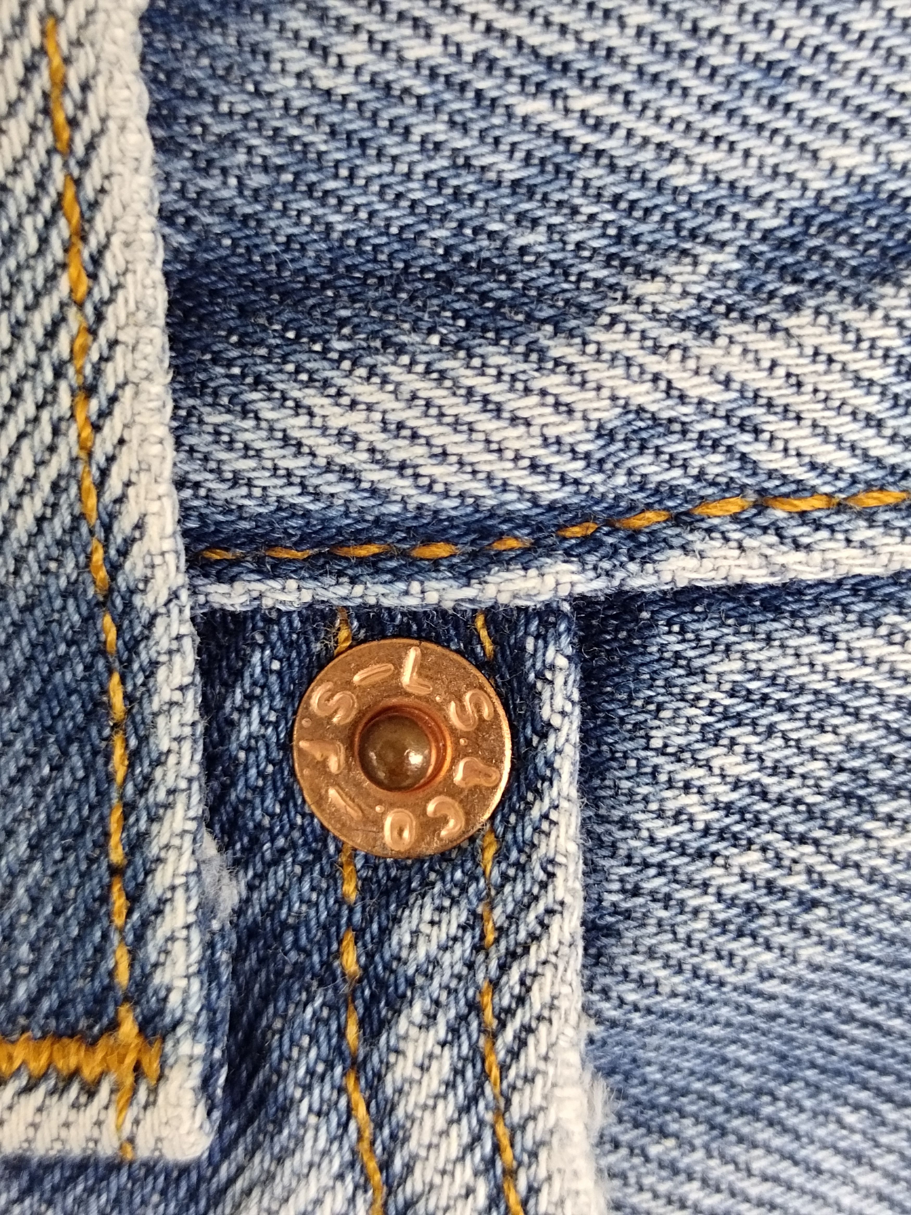 Levi's Vintage Clothing Vintage 90s LEVIS 501 Skull & Flowers Denim Jeans Size US 29 - 16 Thumbnail