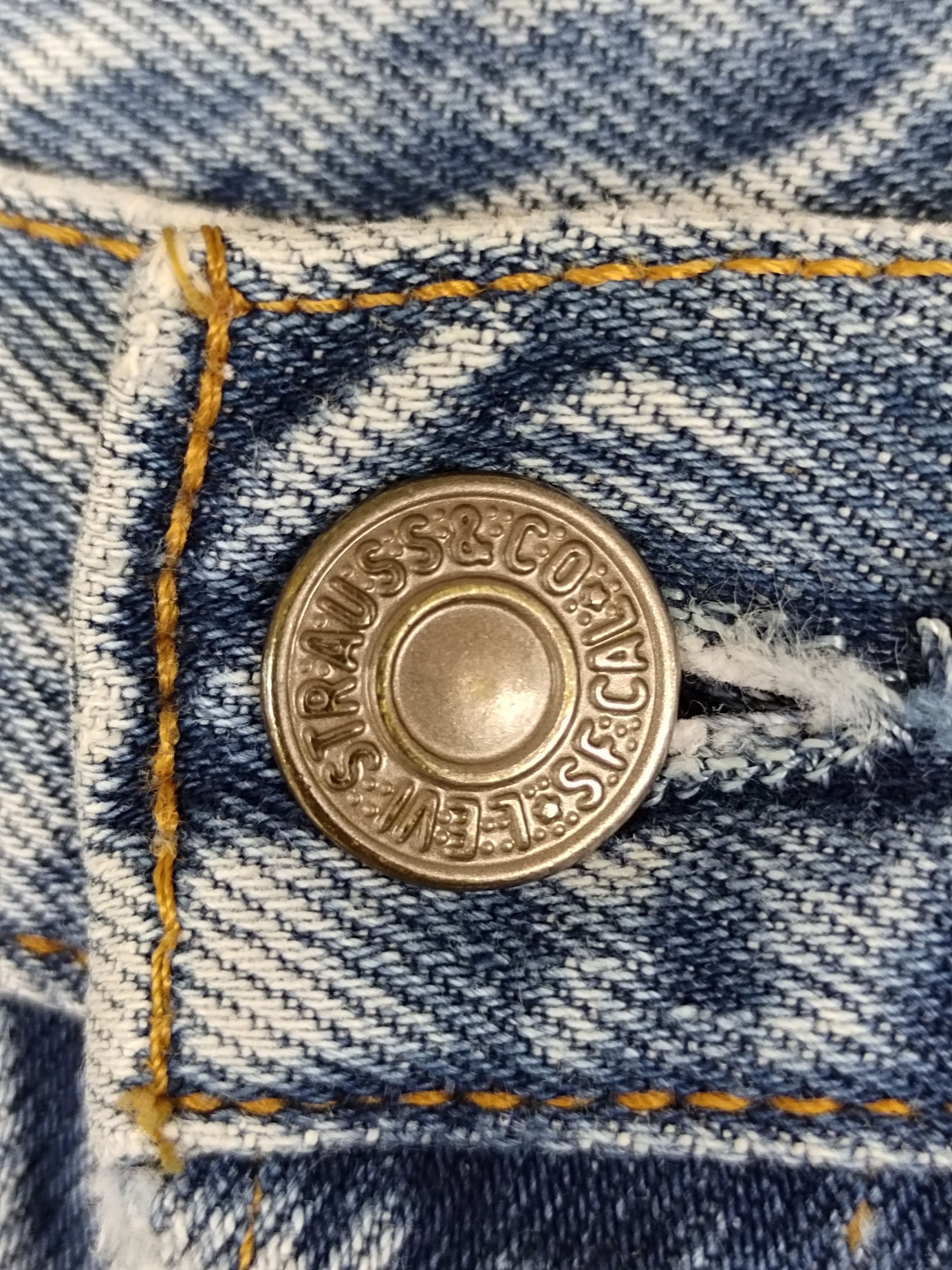Levi's Vintage Clothing Vintage 90s LEVIS 501 Skull & Flowers Denim Jeans Size US 29 - 17 Thumbnail