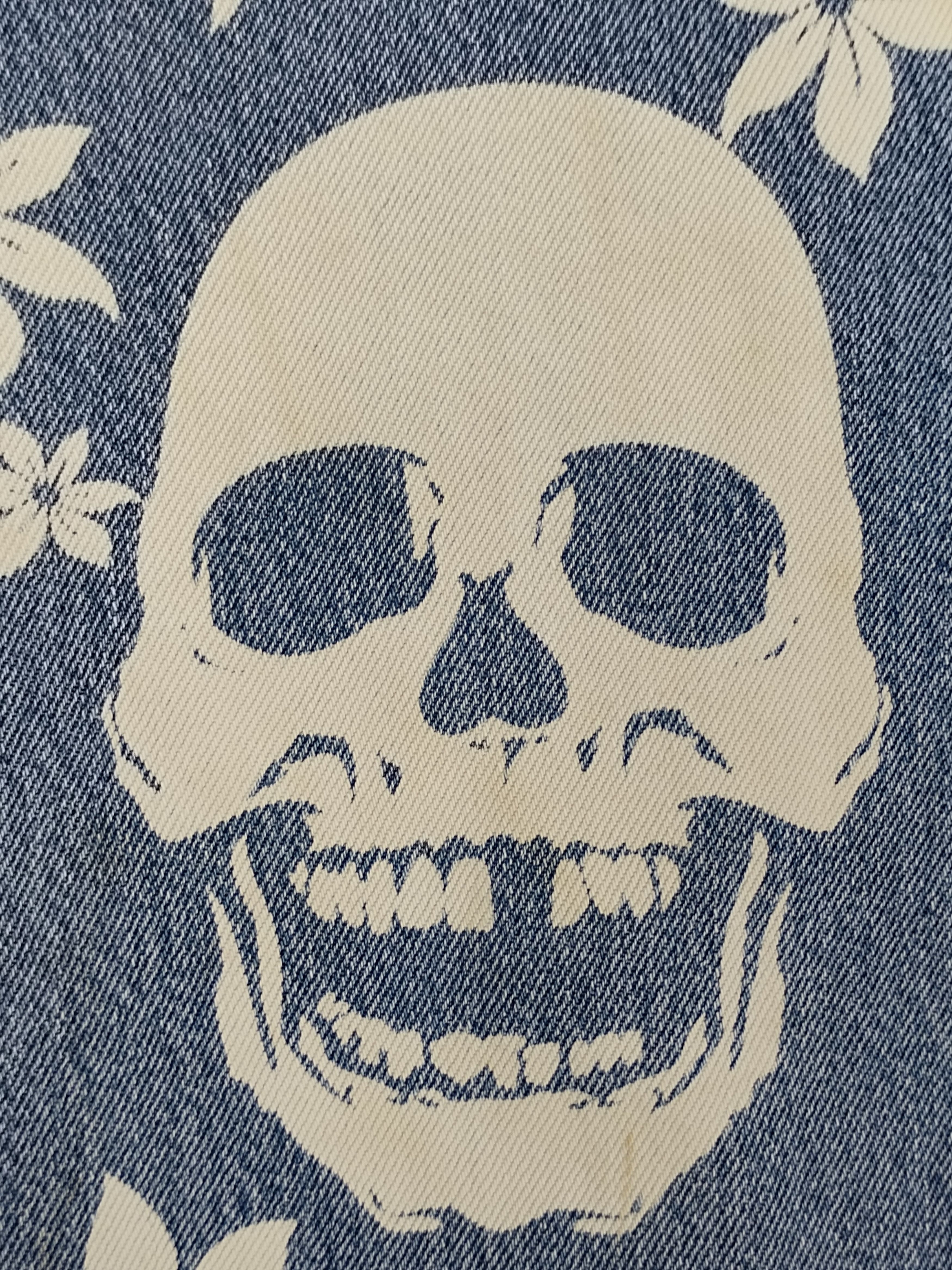 Levi's Vintage Clothing Vintage 90s LEVIS 501 Skull & Flowers Denim Jeans Size US 29 - 7 Thumbnail