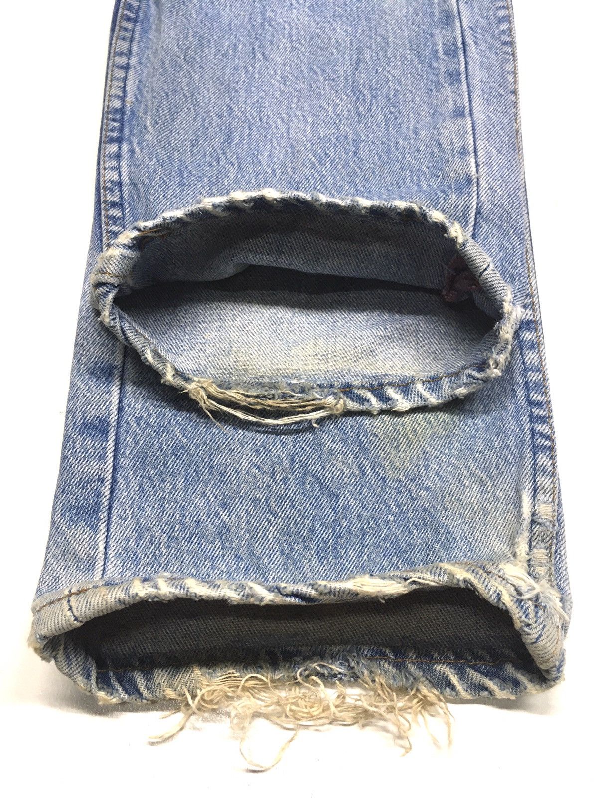 Levi's × Vintage Vintage 80s Levi’s 501 blue wash grunge style design Size US 30 / EU 46 - 9 Thumbnail