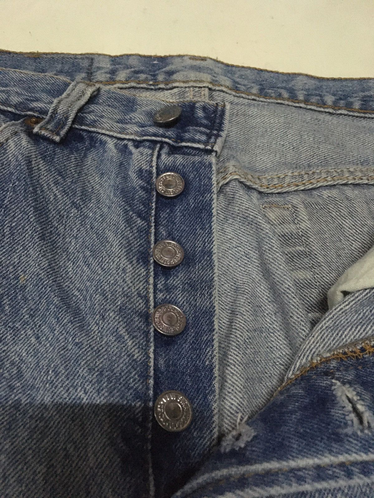 Levi's Vintage Clothing × Vintage Truly Vintage 70s Levi’s 501 blue wash distressed denim Size US 31 - 10 Thumbnail