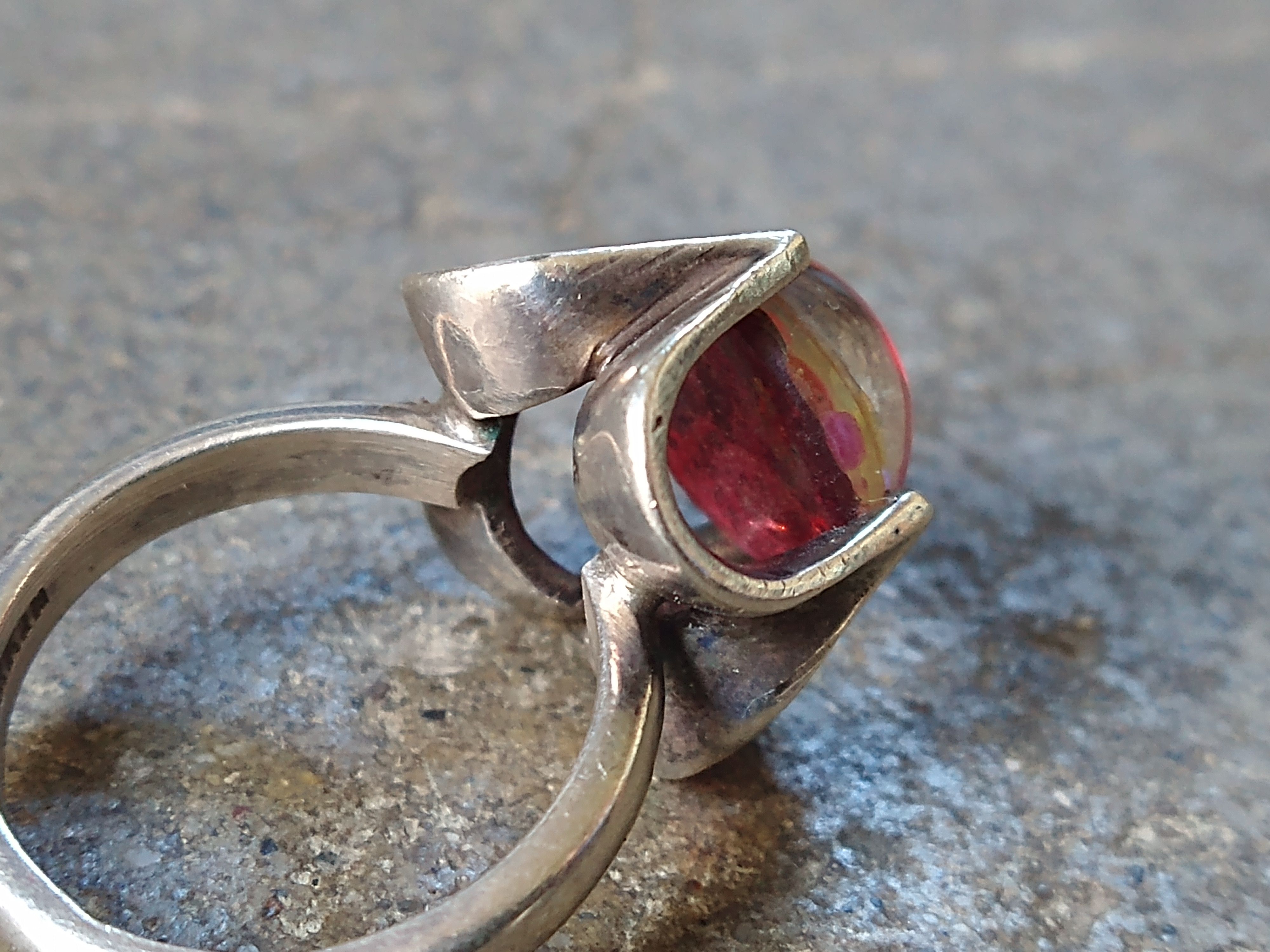 Jewelry Vintage Sterling Silver Ring Size 7.25 Glass Belcher Modern Size ONE SIZE - 7 Thumbnail