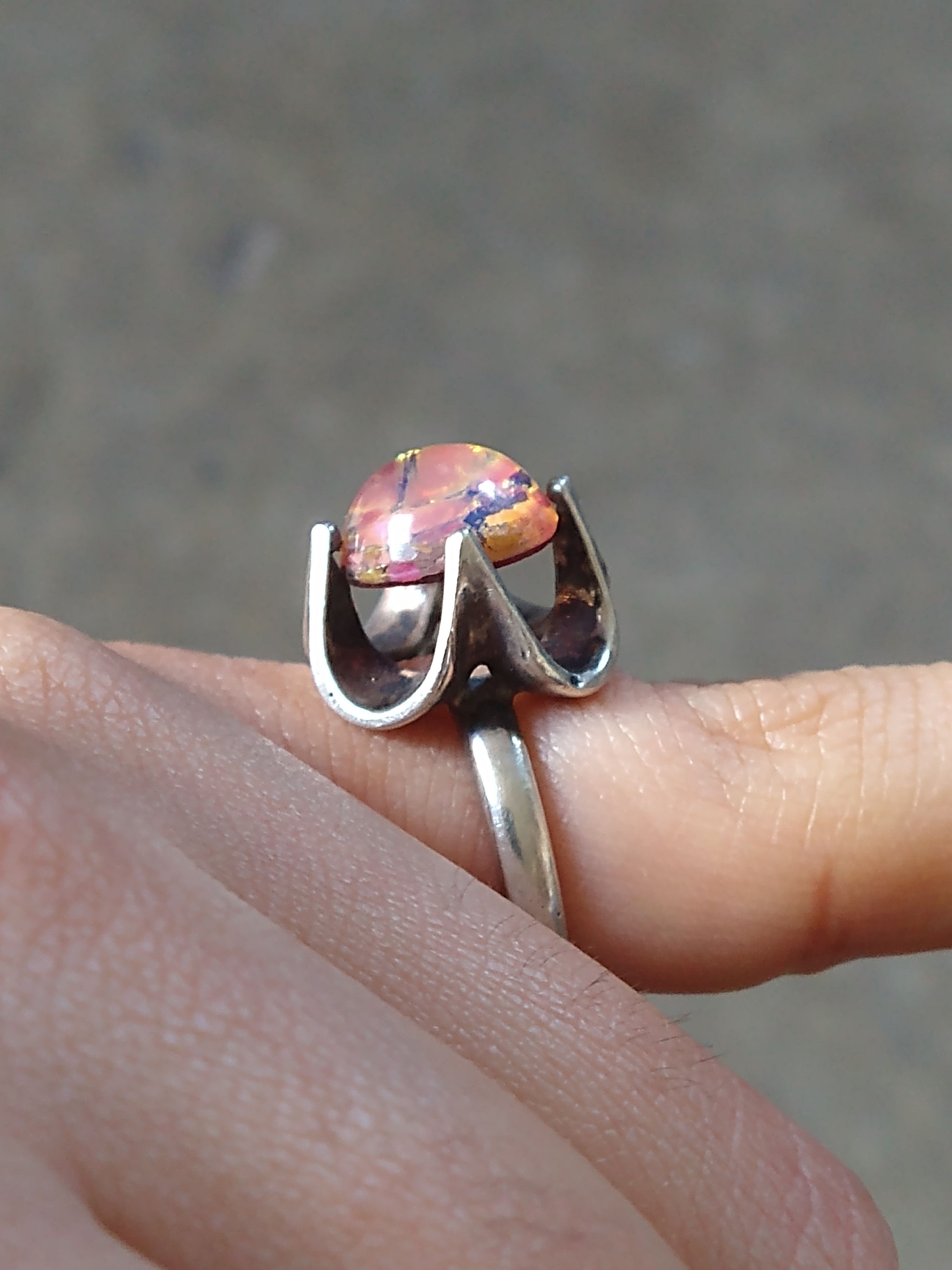Jewelry Vintage Sterling Silver Ring Size 7.25 Glass Belcher Modern Size ONE SIZE - 12 Thumbnail
