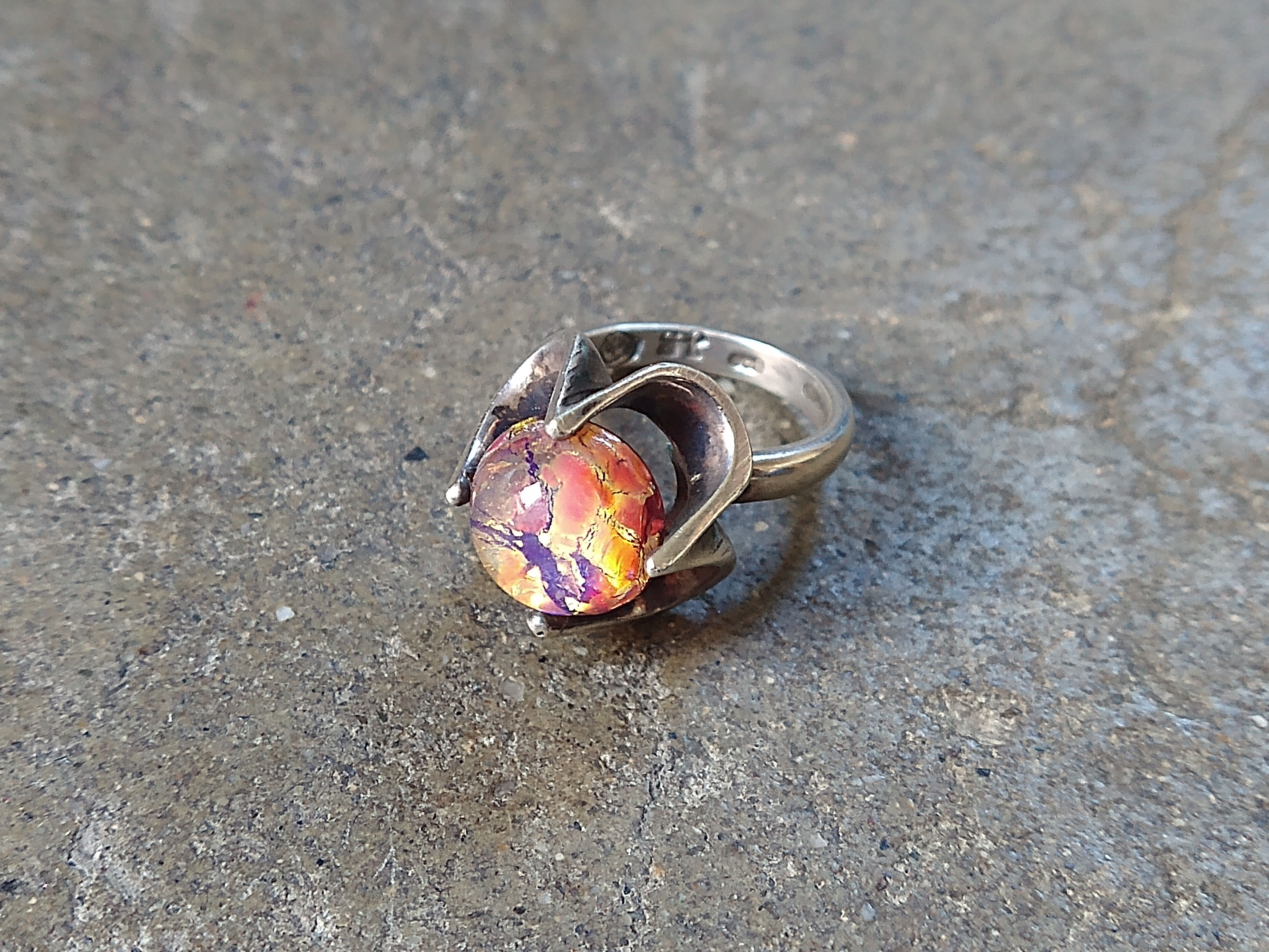 Jewelry Vintage Sterling Silver Ring Size 7.25 Glass Belcher Modern Size ONE SIZE - 1 Thumbnail