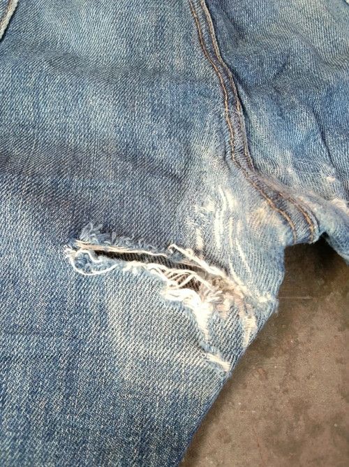 Levi's × Vintage Vintage Levi's 501 Repaired Distressed Jeans 36x36 Size US 36 / EU 52 - 6 Thumbnail