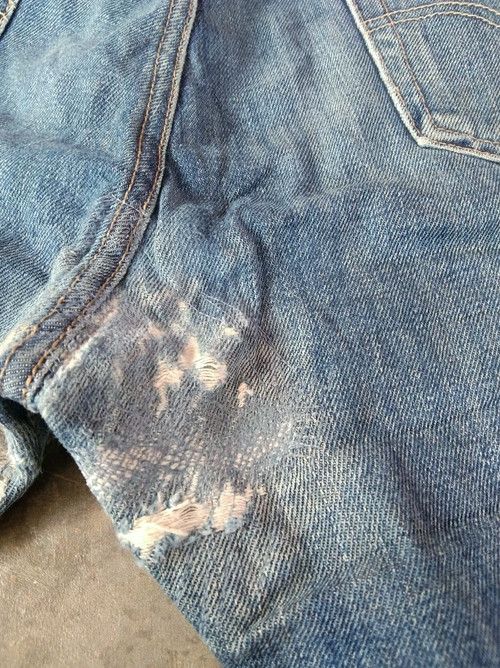 Levi's × Vintage Vintage Levi's 501 Repaired Distressed Jeans 36x36 Size US 36 / EU 52 - 5 Thumbnail