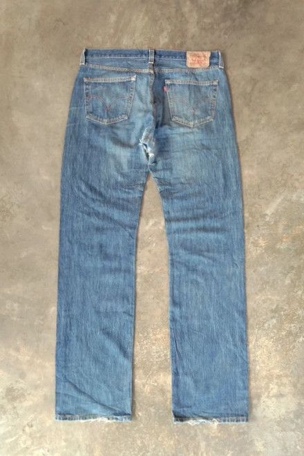 Levi's × Vintage Vintage Levi's 501 Repaired Distressed Jeans 36x36 Size US 36 / EU 52 - 2 Thumbnail