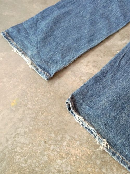 Levi's × Vintage Vintage Levi's 501 Repaired Distressed Jeans 36x36 Size US 36 / EU 52 - 3 Thumbnail