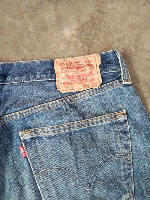 Levi's × Vintage Vintage Levi's 501 Repaired Distressed Jeans 36x36 Size US 36 / EU 52 - 4 Thumbnail