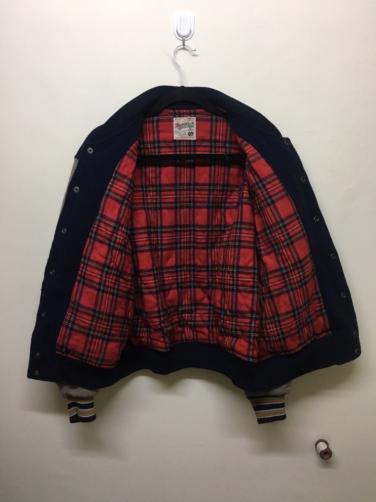 Japanese Brand 🔥Rare🔥Pageboy varsity wool jacket big logo Size US L / EU 52-54 / 3 - 10 Thumbnail