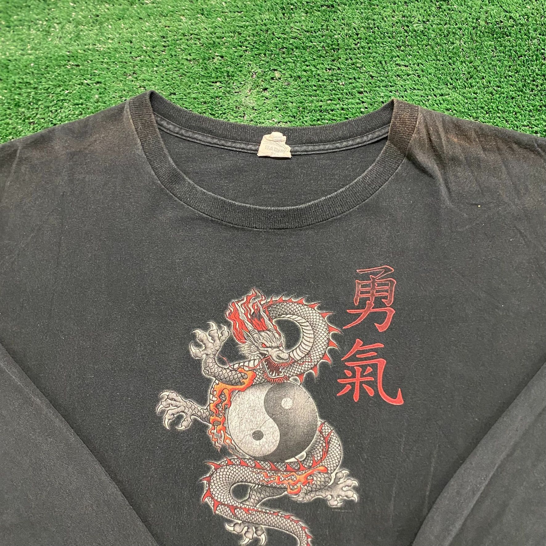 Japanese Brand Yin Yang Dragon Vintage Metal Emo Gothic Fantasy T-Shirt Size US XL / EU 56 / 4 - 2 Thumbnail