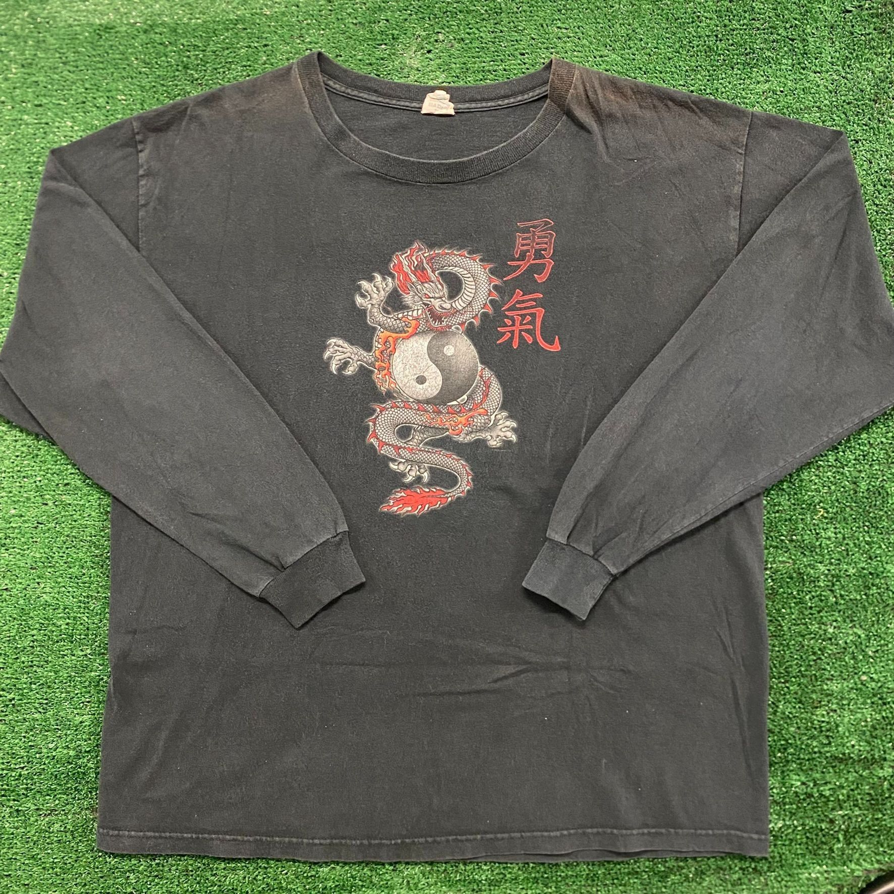 Japanese Brand Yin Yang Dragon Vintage Metal Emo Gothic Fantasy T-Shirt Size US XL / EU 56 / 4 - 1 Thumbnail