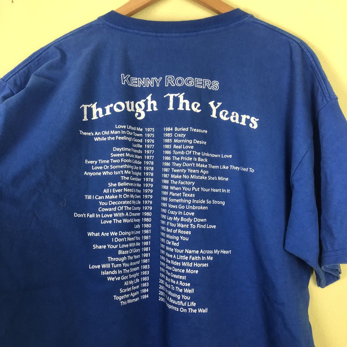 Band Tees Vintage American SingerSongwriter Kenny Rogers Size US XL / EU 56 / 4 - 7 Thumbnail