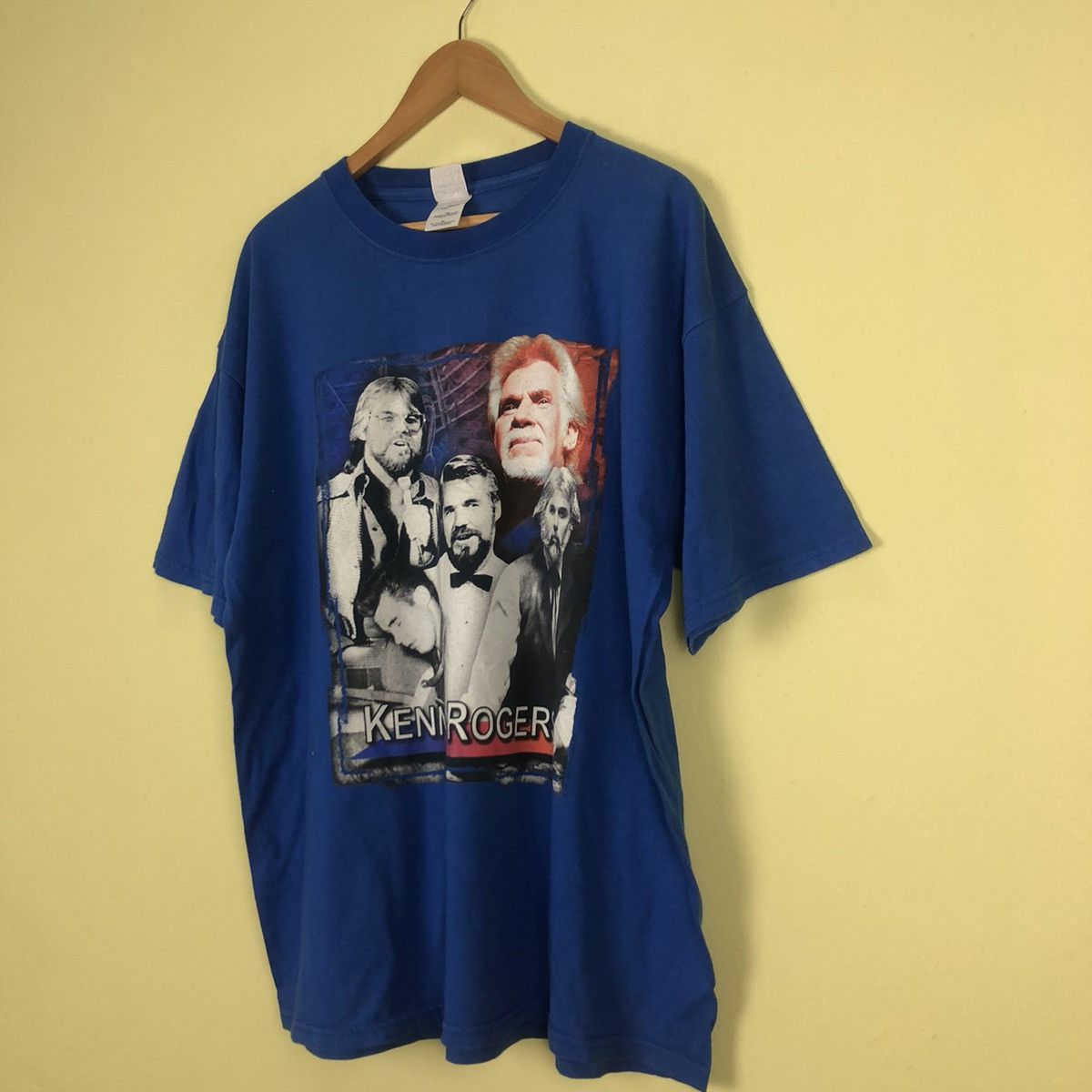 Band Tees Vintage American SingerSongwriter Kenny Rogers Size US XL / EU 56 / 4 - 3 Thumbnail