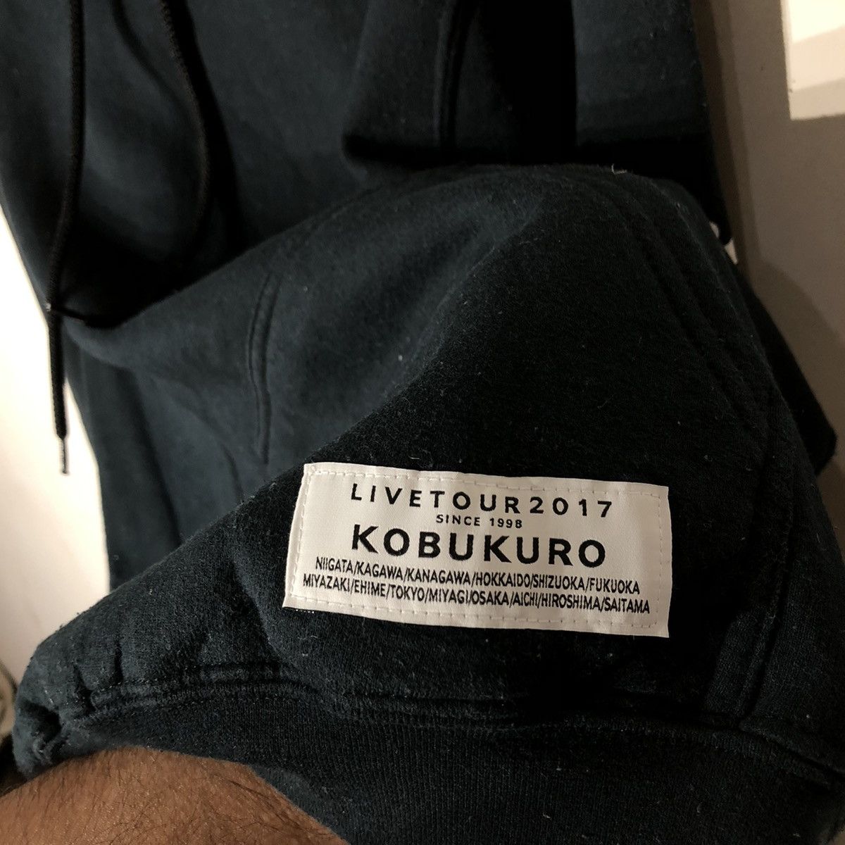 Band Tees LIVE TOUR 2017 KOBUKURO HOODIE Size US M / EU 48-50 / 2 - 10 Thumbnail