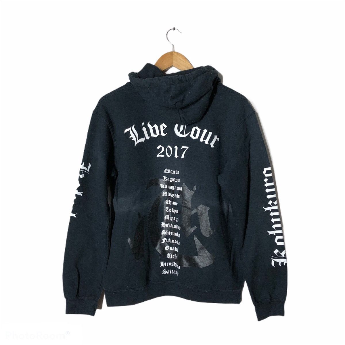 Band Tees LIVE TOUR 2017 KOBUKURO HOODIE Size US M / EU 48-50 / 2 - 1 Thumbnail