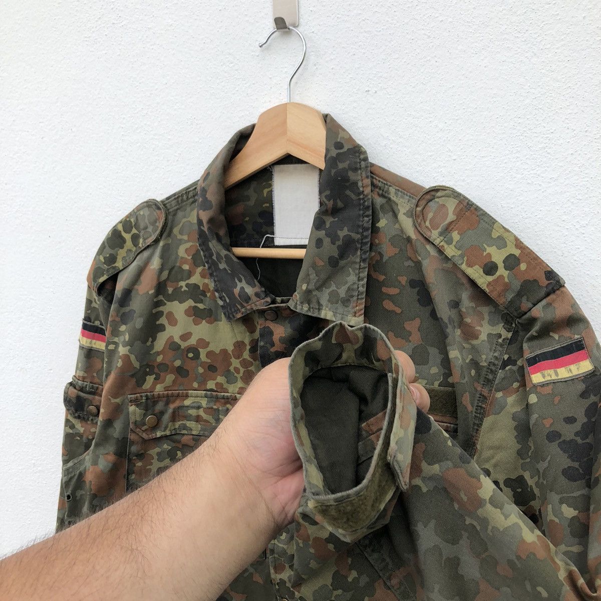 Vintage VINTAGE ARMY JACKET GERMANY FLAG MILITARY COLLECTIONS Size US L / EU 52-54 / 3 - 7 Thumbnail