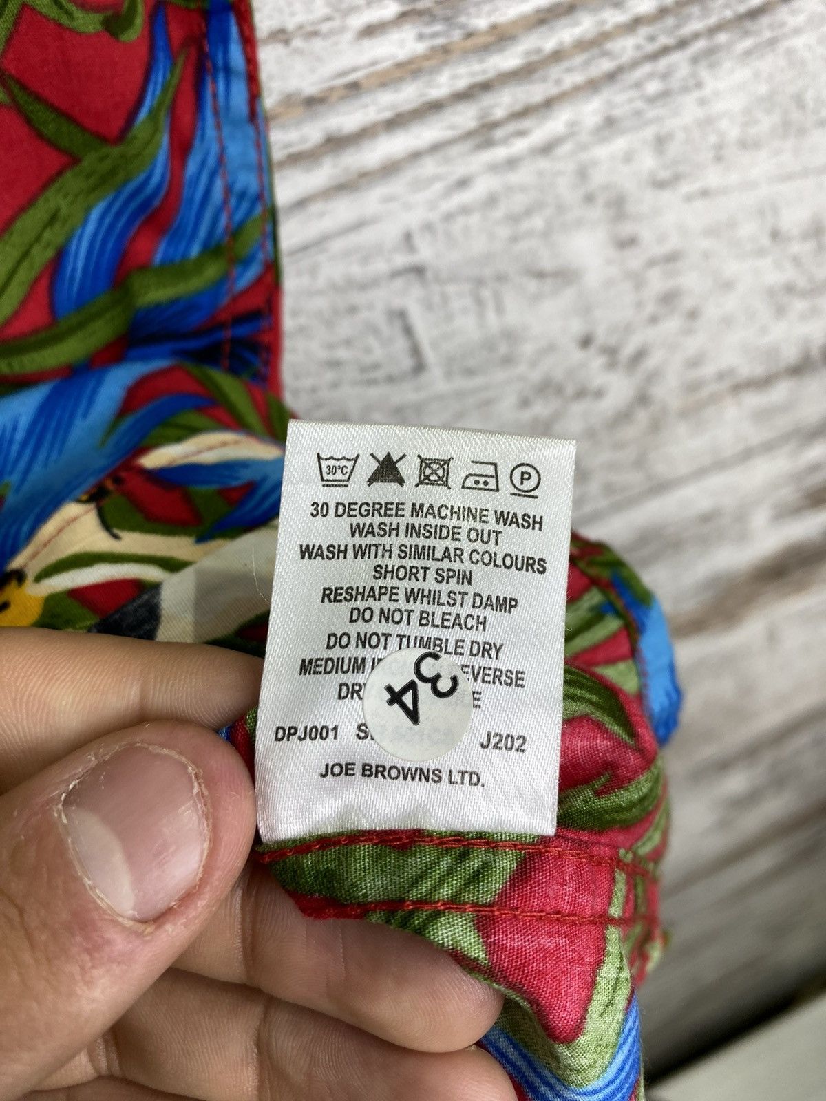 Vintage Mens Vintage Hawaiian Shirt Japanese style crazy y2k brand Size US S / EU 44-46 / 1 - 8 Thumbnail